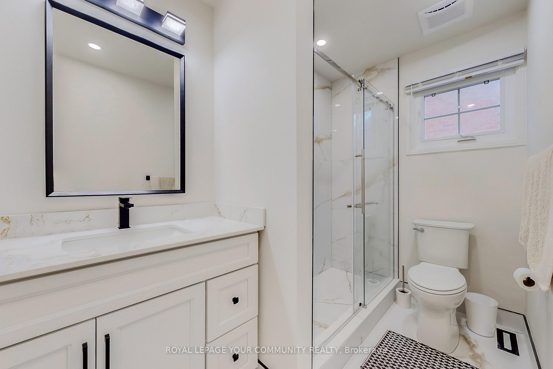 Photo 15 of 104 Pentland Crescent S, Vaughan, Maple — HOMEH