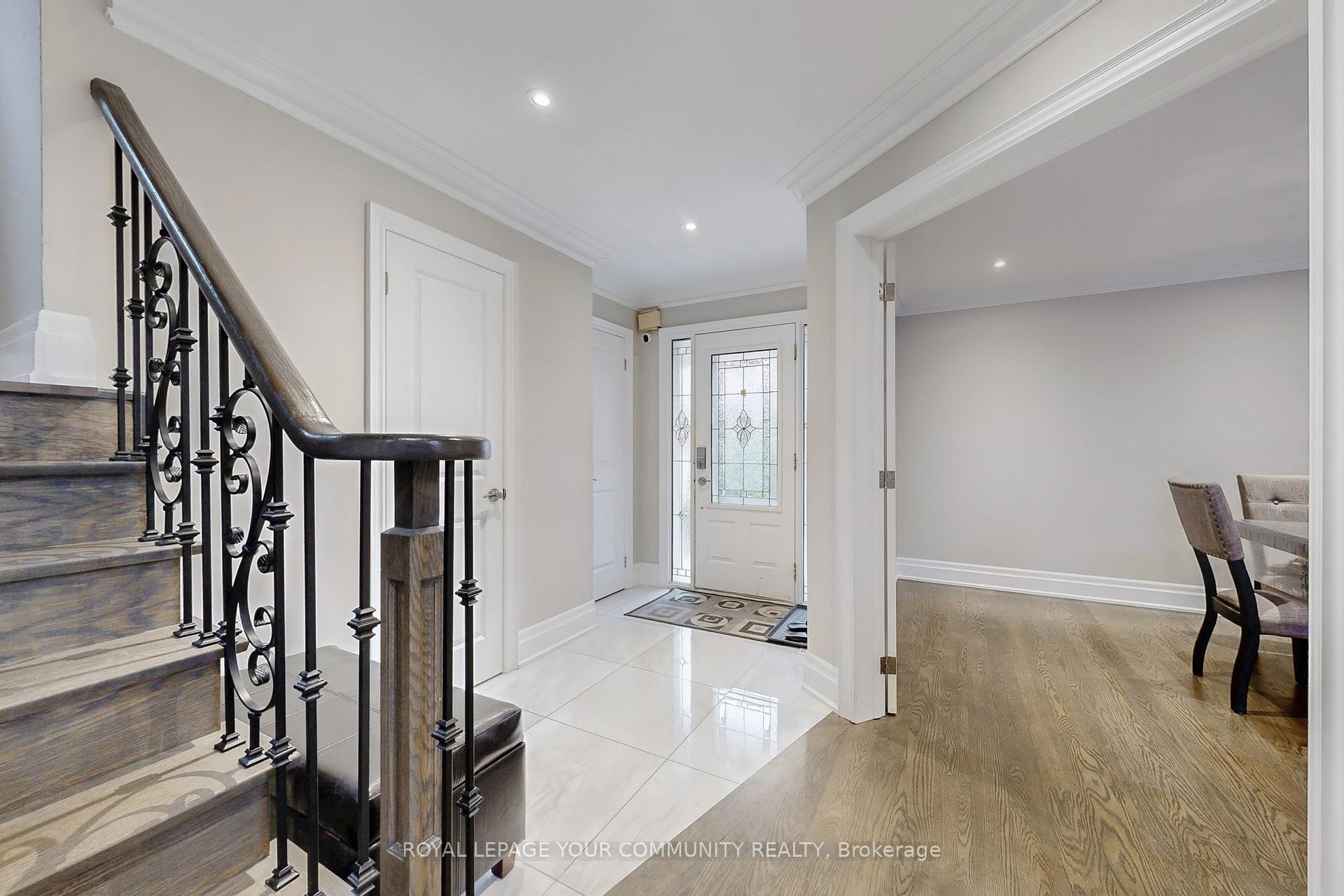 Photo 17 of 104 Pentland Crescent S, Vaughan, Maple — HOMEH
