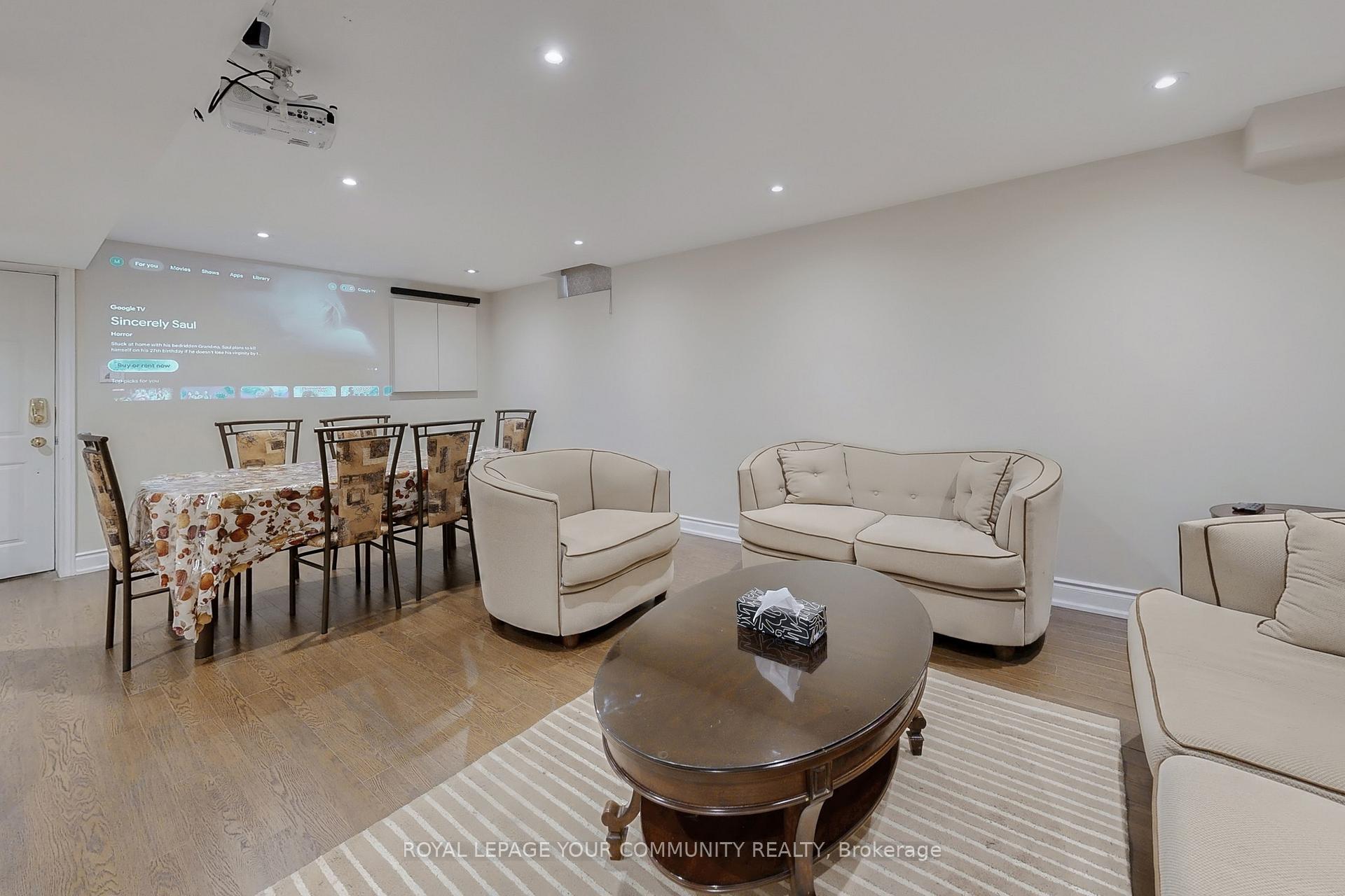 Photo 20 of 104 Pentland Crescent S, Vaughan, Maple — HOMEH