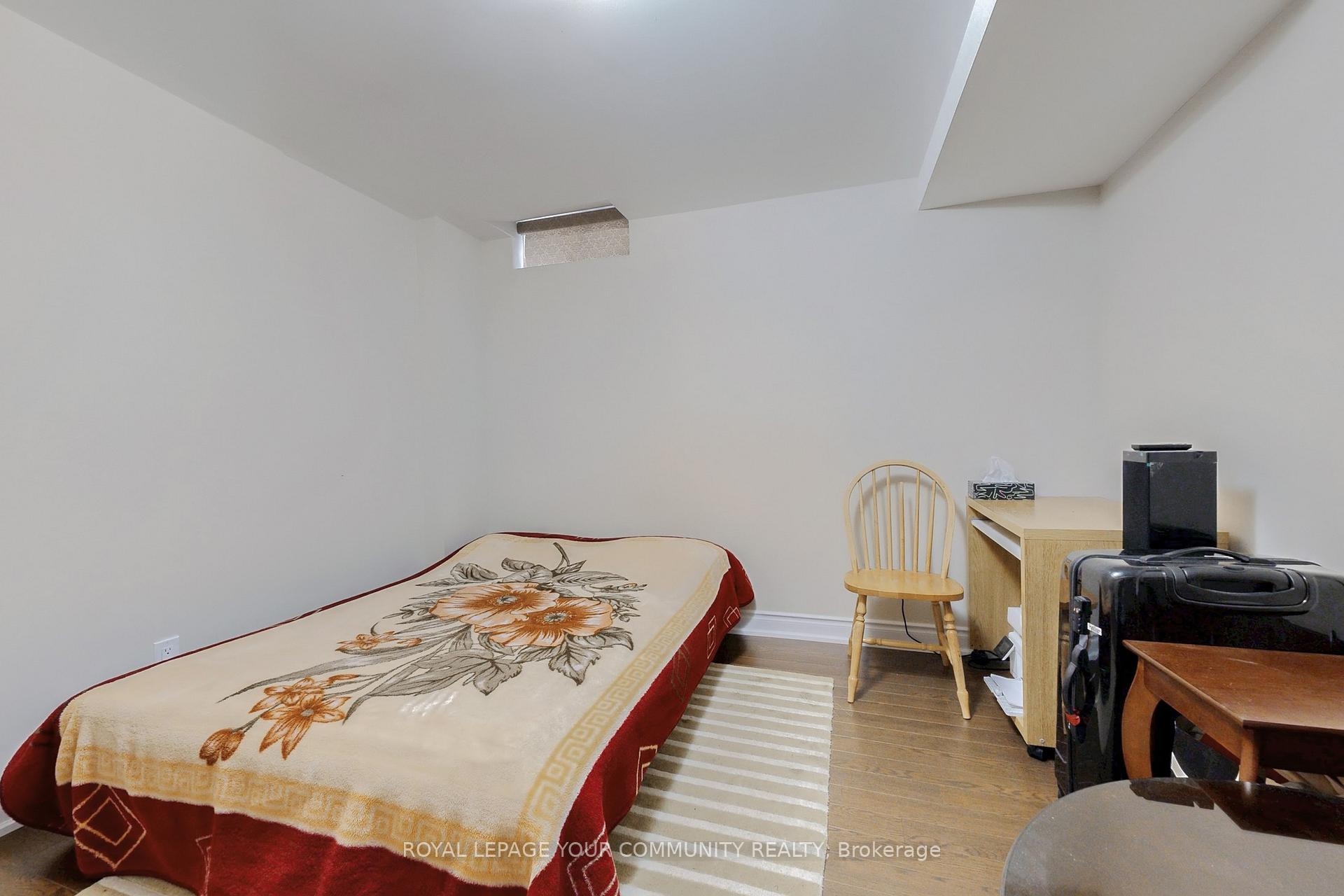 Photo 26 of 104 Pentland Crescent S, Vaughan, Maple — HOMEH