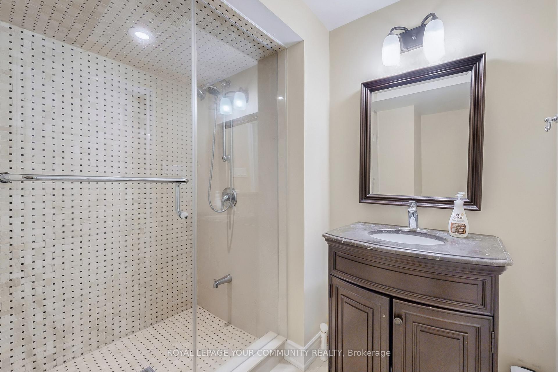 Photo 28 of 104 Pentland Crescent S, Vaughan, Maple — HOMEH
