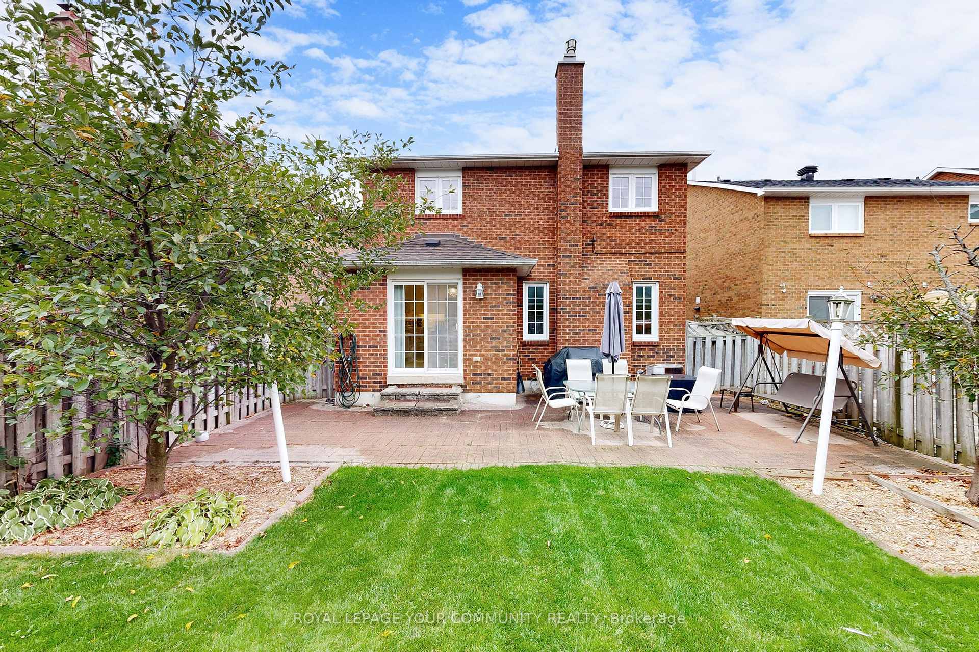 Photo 31 of 104 Pentland Crescent S, Vaughan, Maple — HOMEH