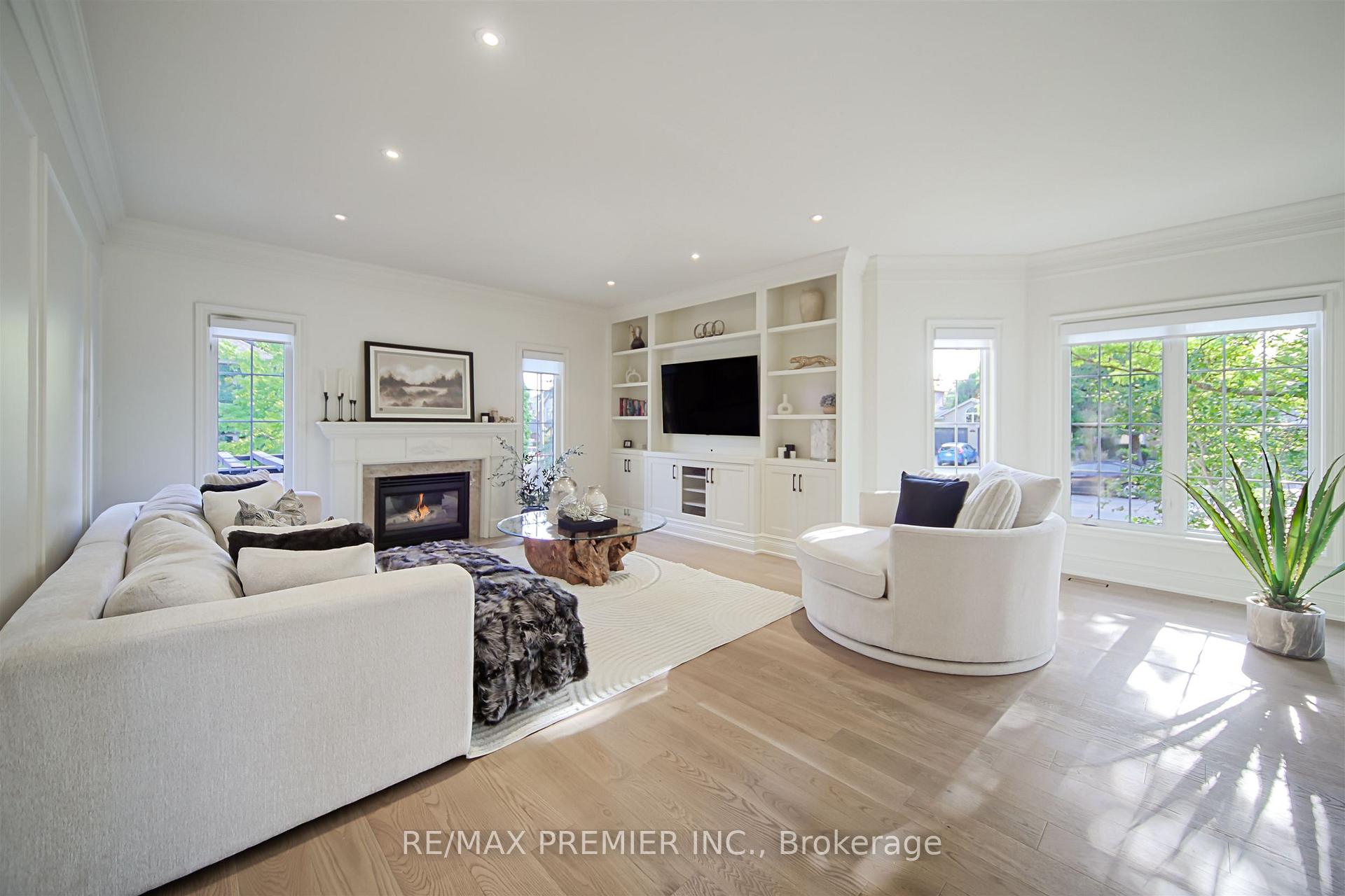 Photo 5 of 115 Southlawn Drive, Vaughan, Islington Woods — HOMEH