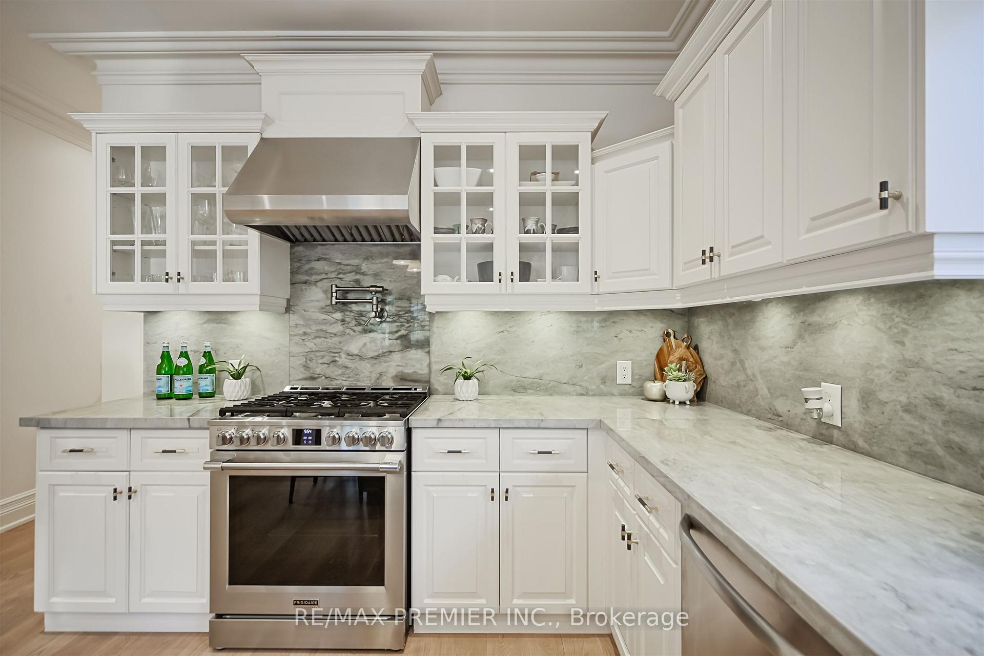 Photo 12 of 115 Southlawn Drive, Vaughan, Islington Woods — HOMEH