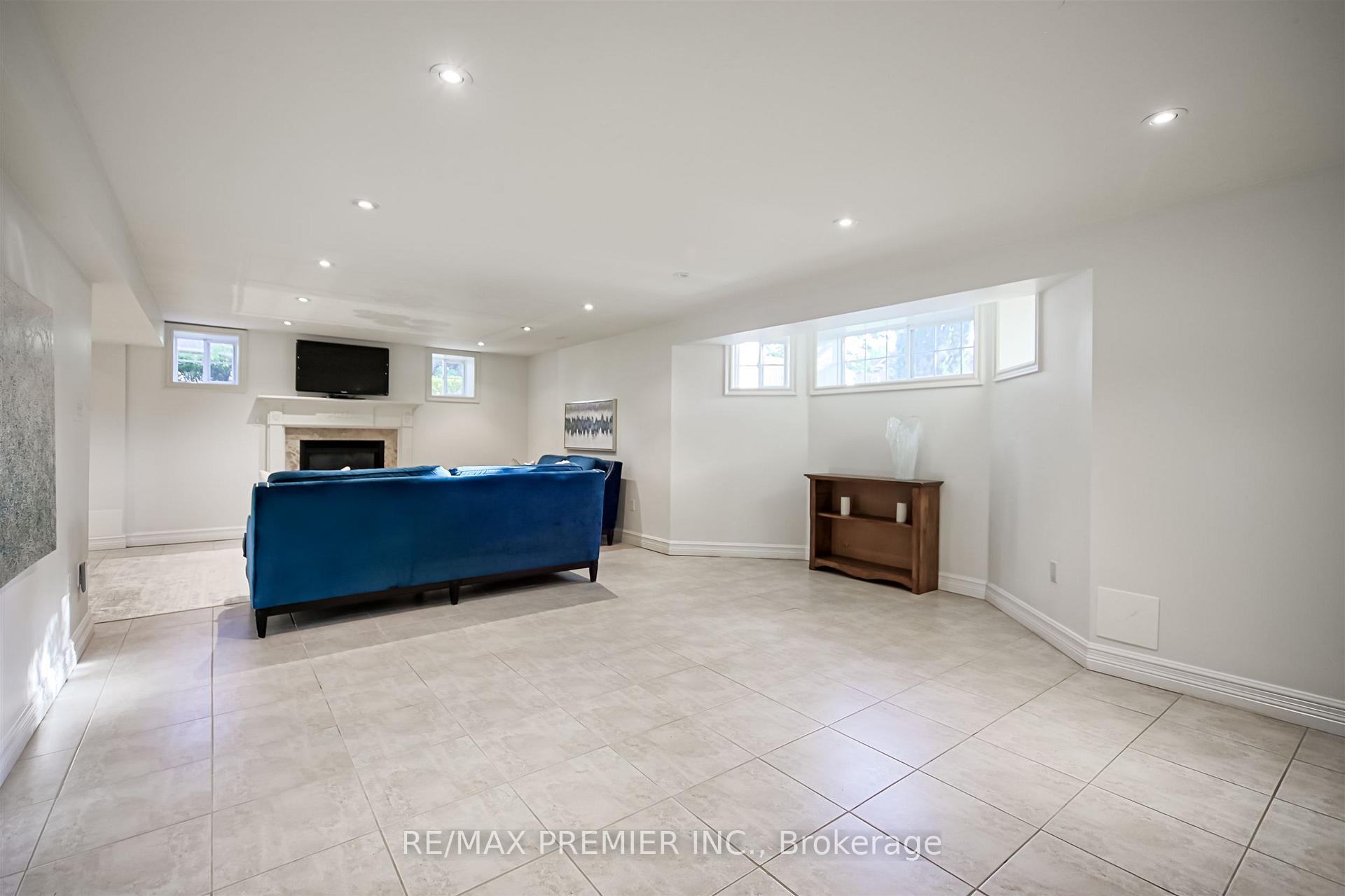 Photo 32 of 115 Southlawn Drive, Vaughan, Islington Woods — HOMEH