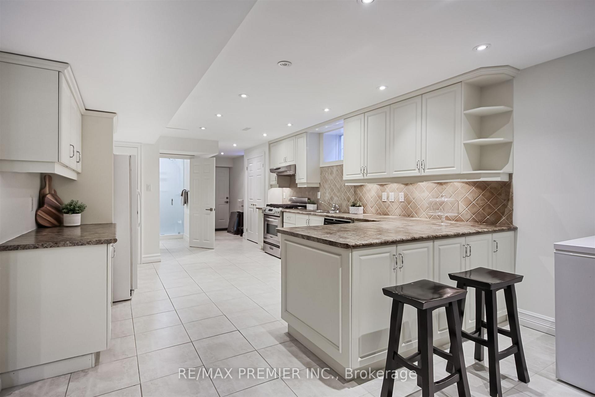 Photo 35 of 115 Southlawn Drive, Vaughan, Islington Woods — HOMEH