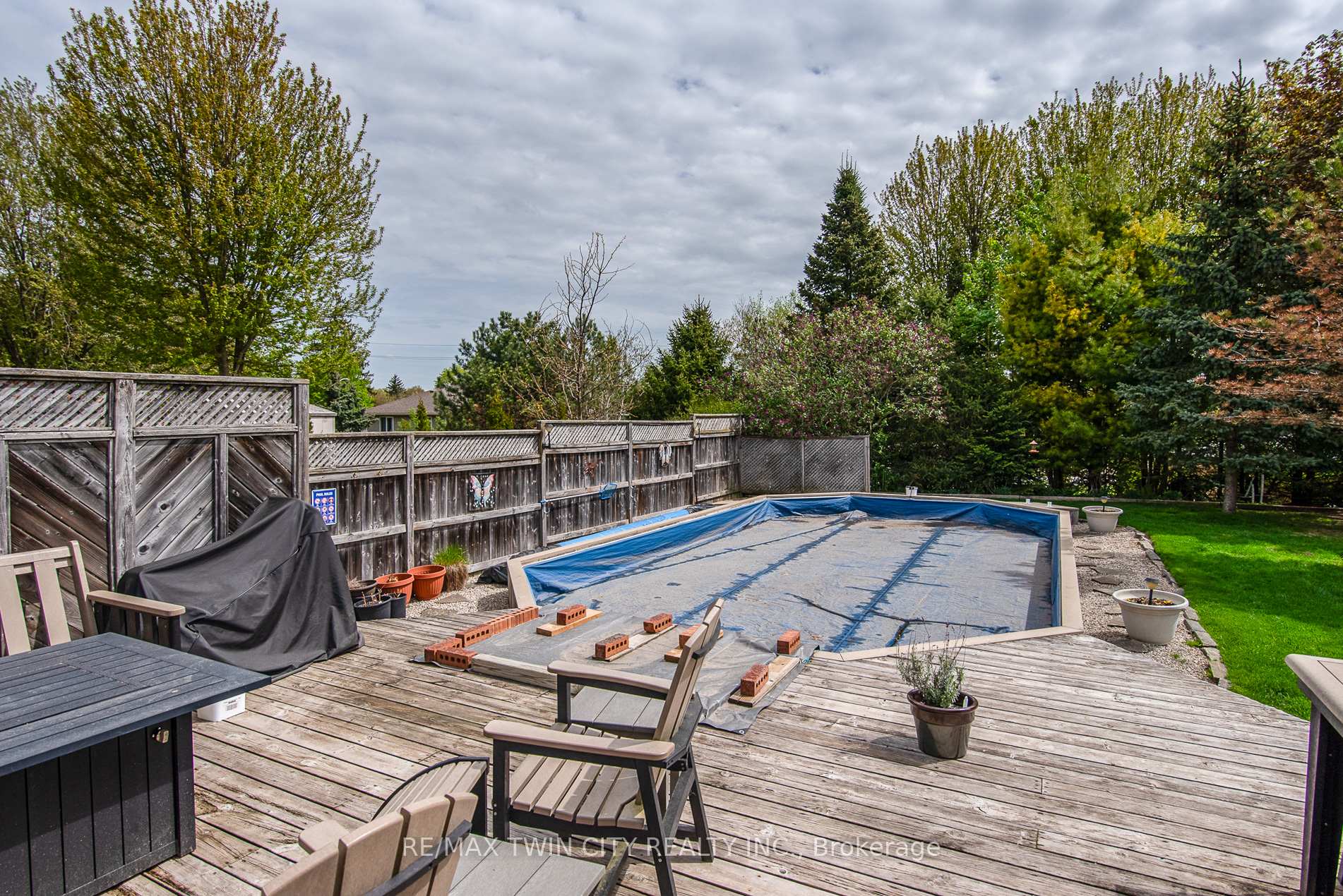 Photo 6 of 58 Zinkann Crescent, Wellesley — HOMEH