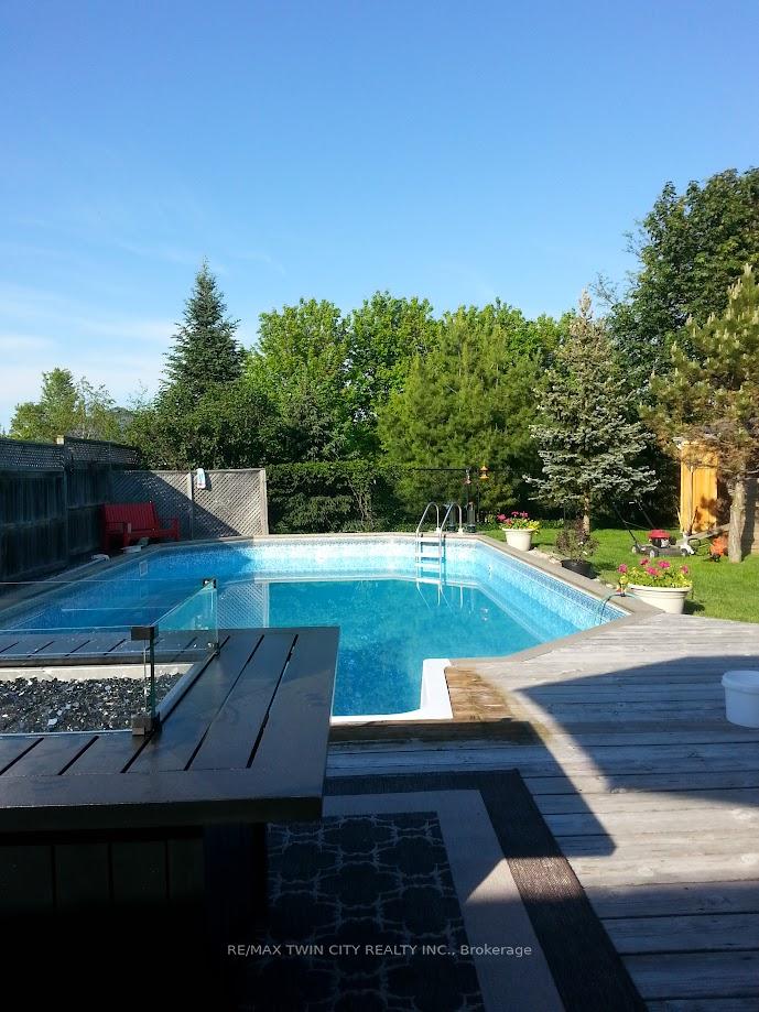 Photo 7 of 58 Zinkann Crescent, Wellesley — HOMEH