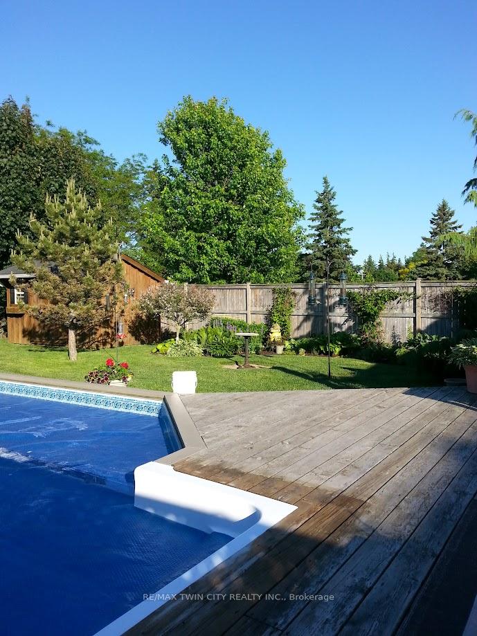 Photo 8 of 58 Zinkann Crescent, Wellesley — HOMEH