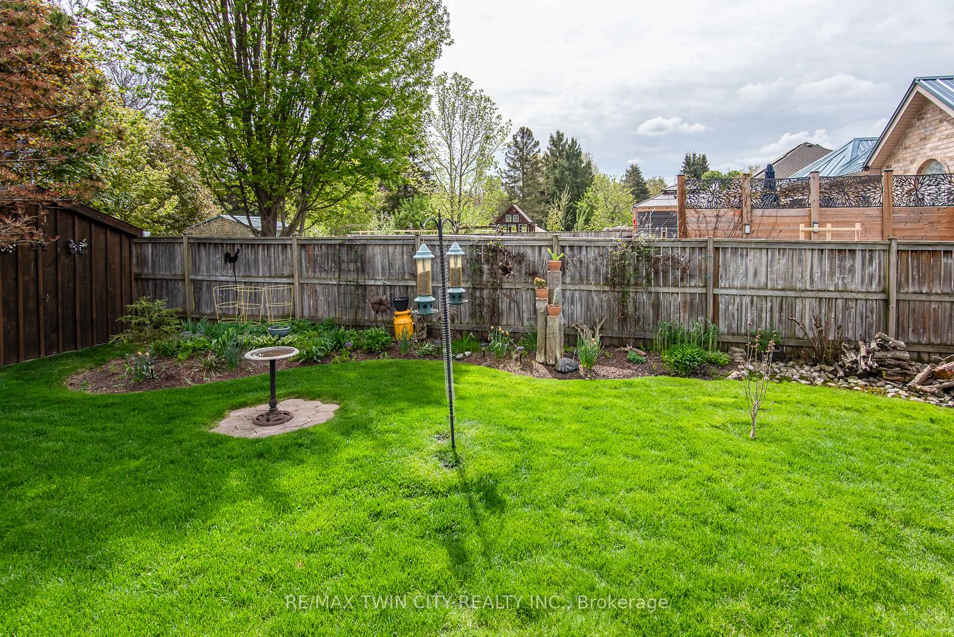 Photo 15 of 58 Zinkann Crescent, Wellesley — HOMEH