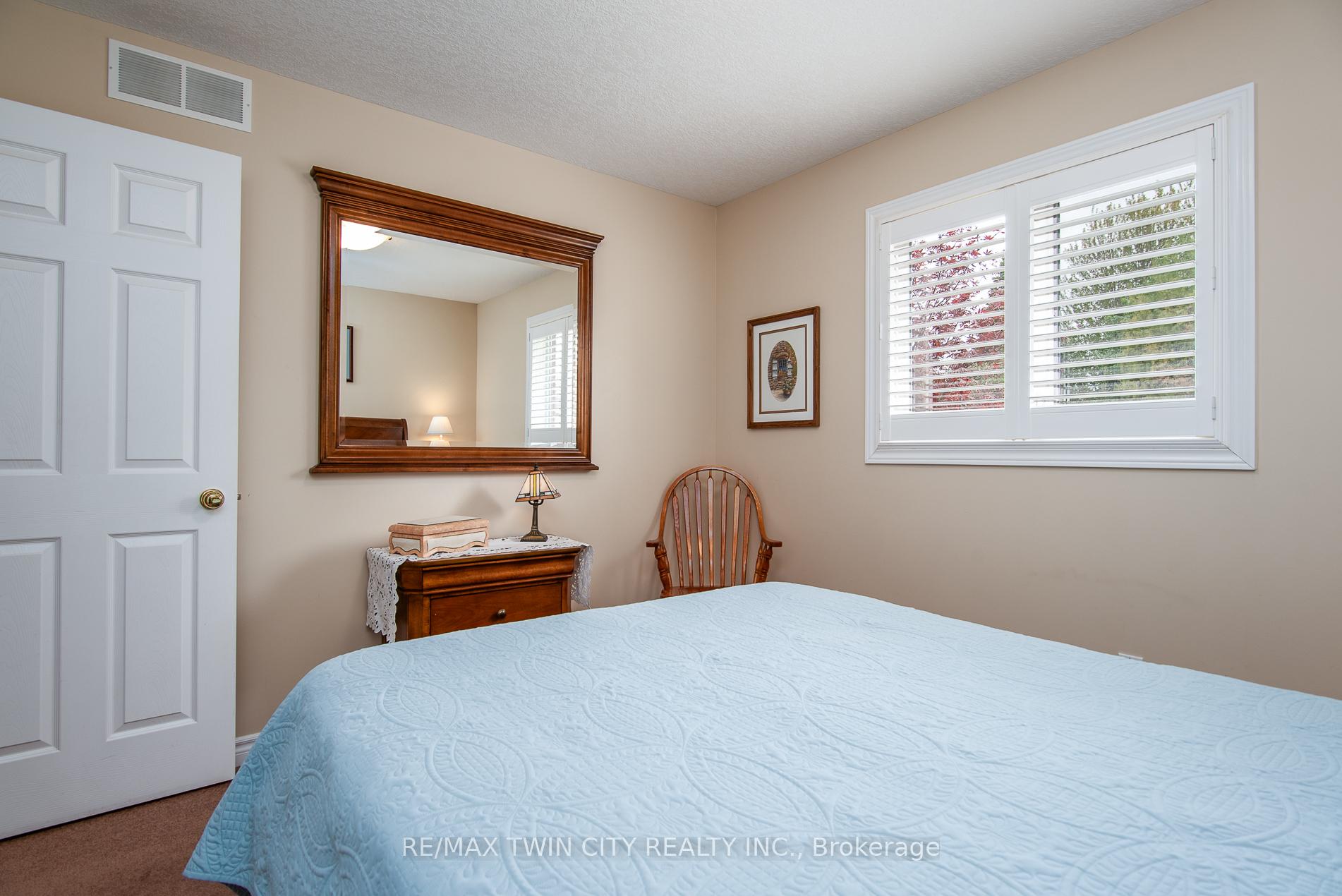 Photo 38 of 58 Zinkann Crescent, Wellesley — HOMEH