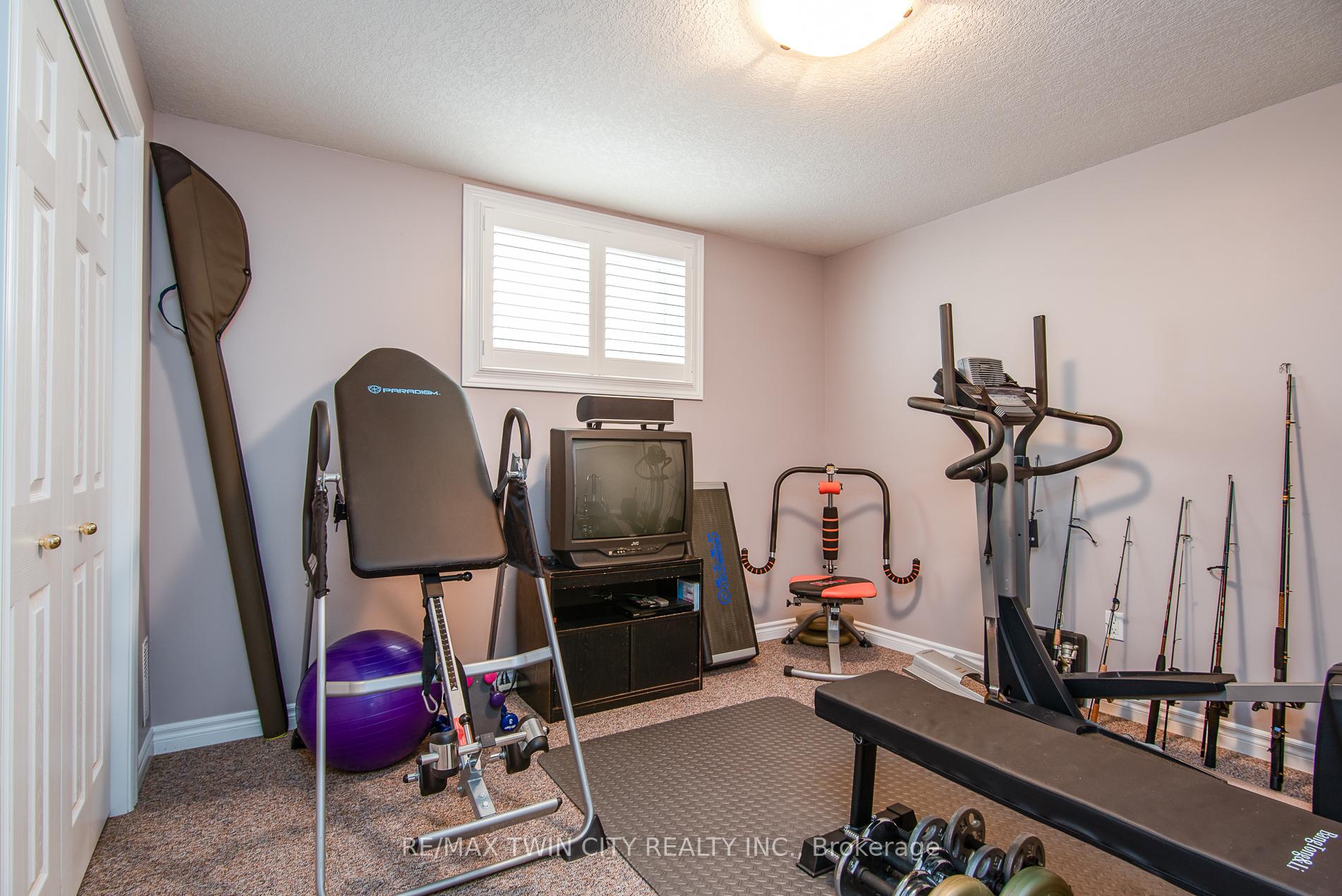 Photo 48 of 58 Zinkann Crescent, Wellesley — HOMEH