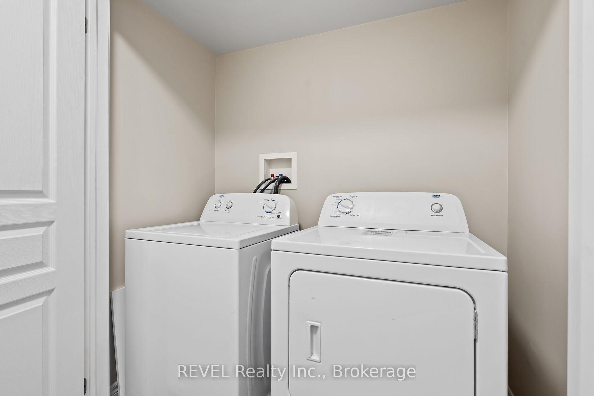 Photo 14 of 124 Roselawn Crescent, Welland, Coyle Creek — HOMEH