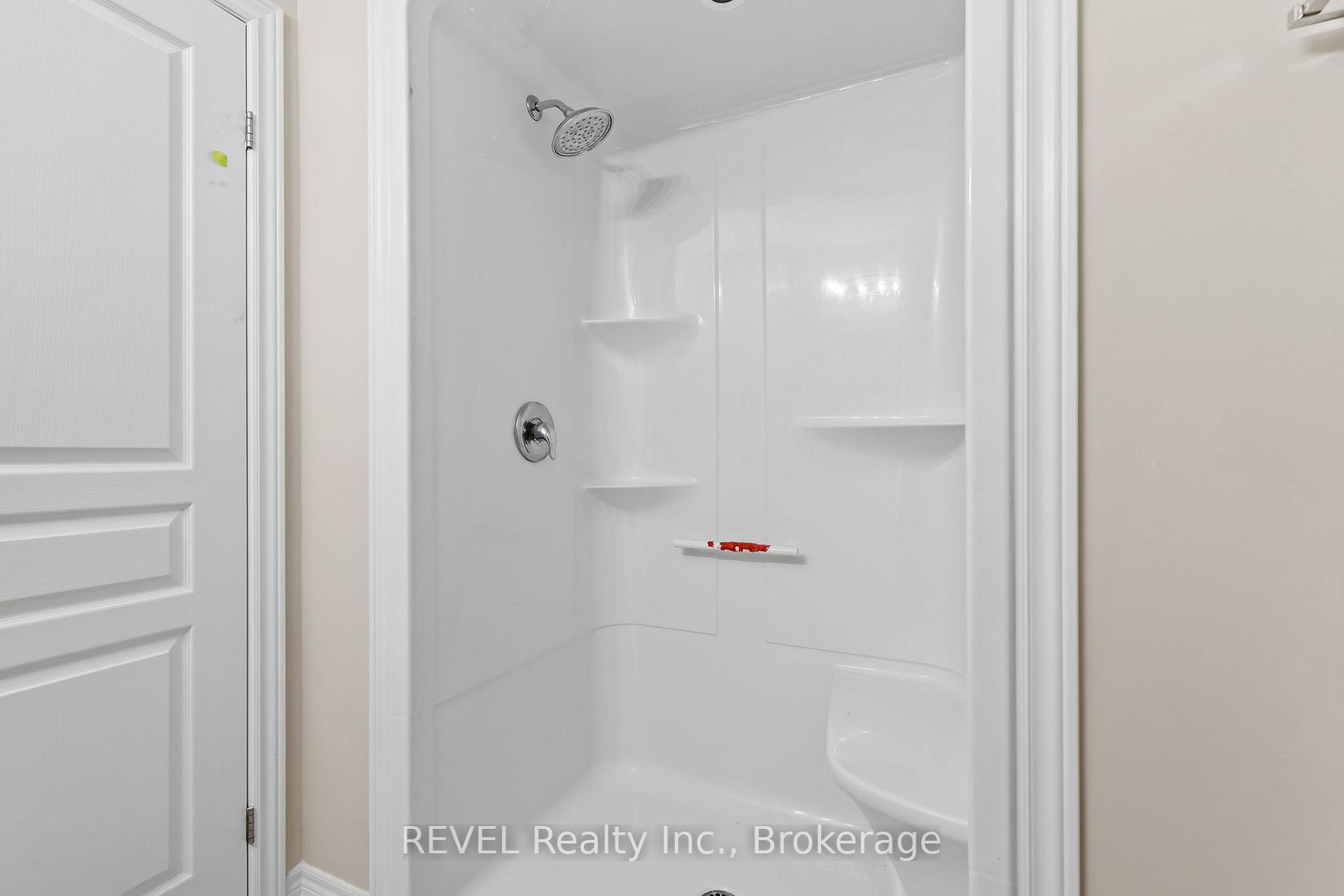 Photo 22 of 124 Roselawn Crescent, Welland, Coyle Creek — HOMEH