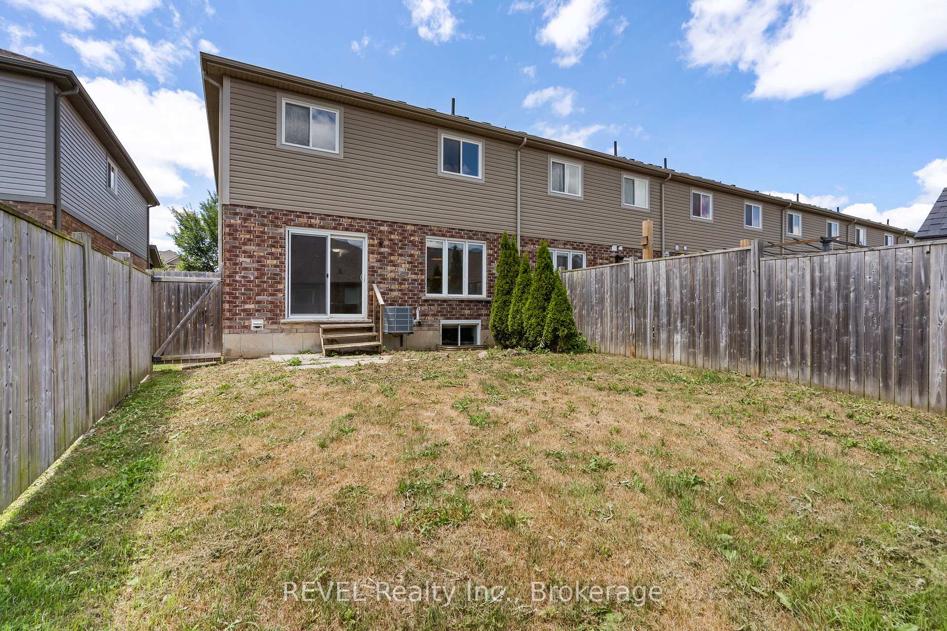 Photo 28 of 124 Roselawn Crescent, Welland, Coyle Creek — HOMEH