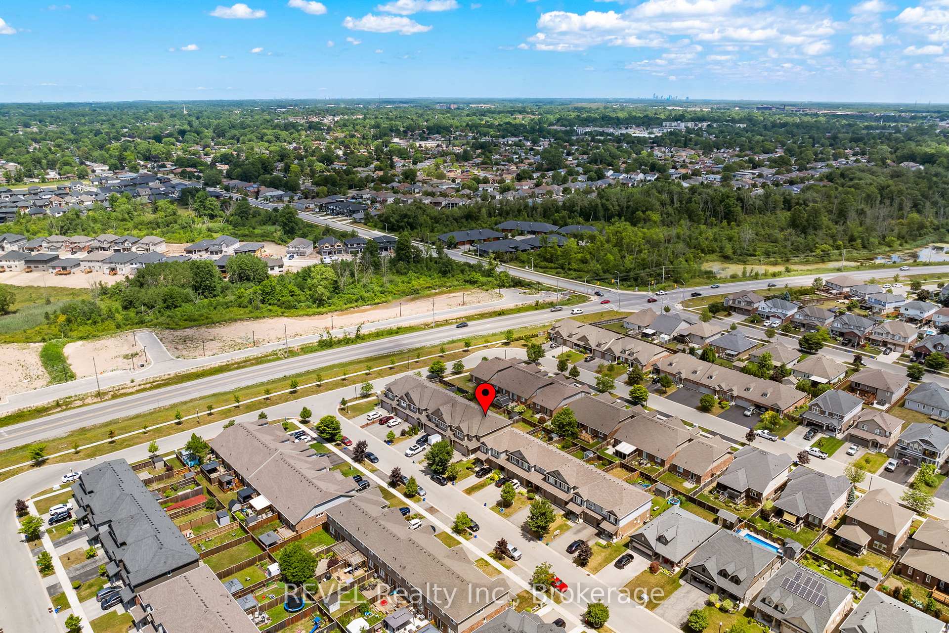 Photo 35 of 124 Roselawn Crescent, Welland, Coyle Creek — HOMEH