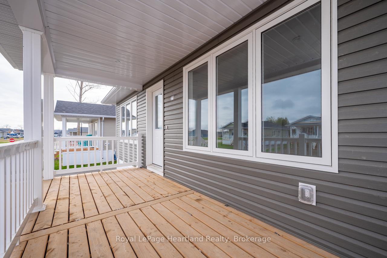 Photo 2 of 13 Bluffs View Boulevard, Ashfield-Colborne-Wawanosh, Colborne — HOMEH