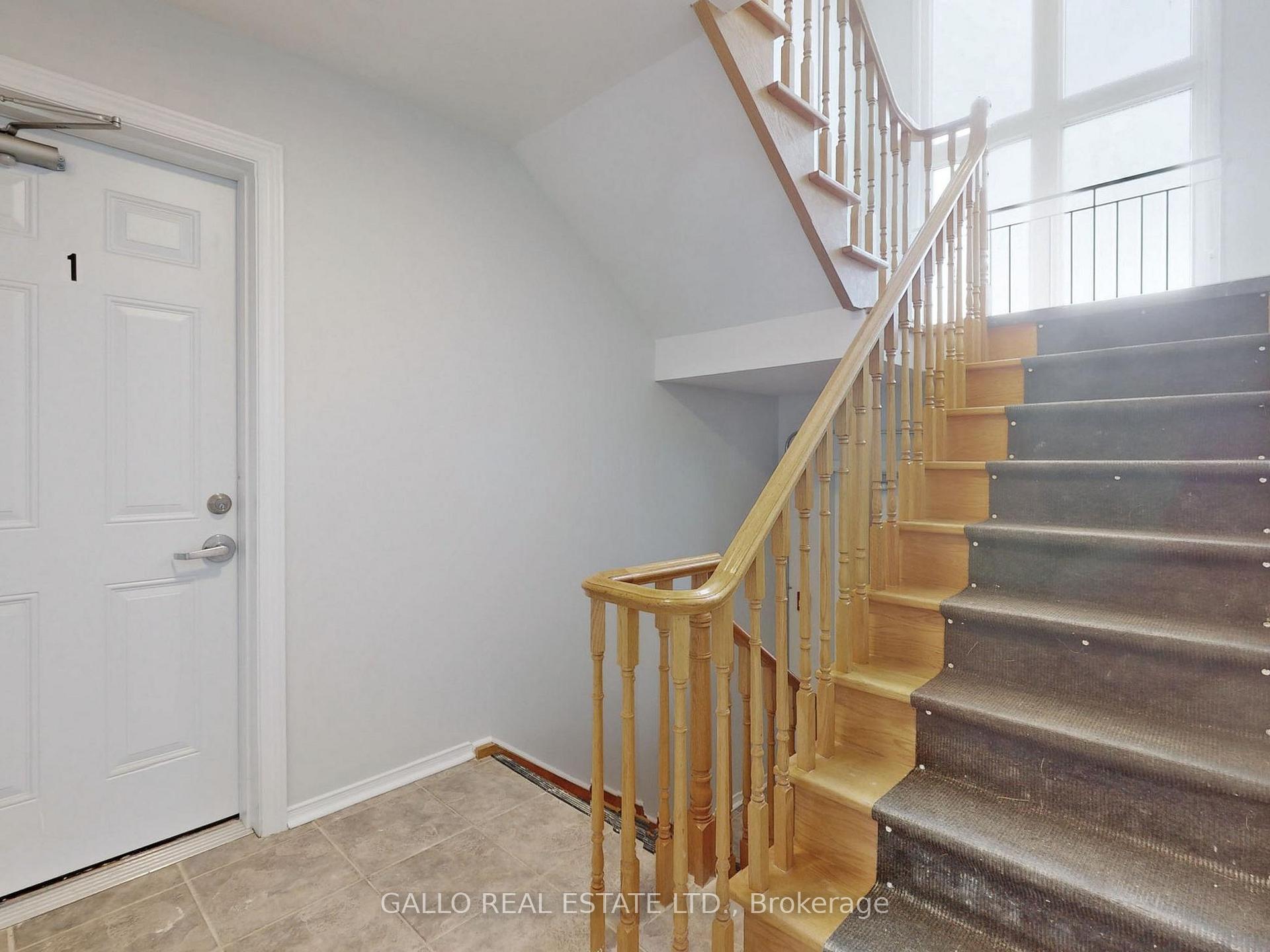 Photo 3 of 40 Ash Street, Uxbridge — HOMEH