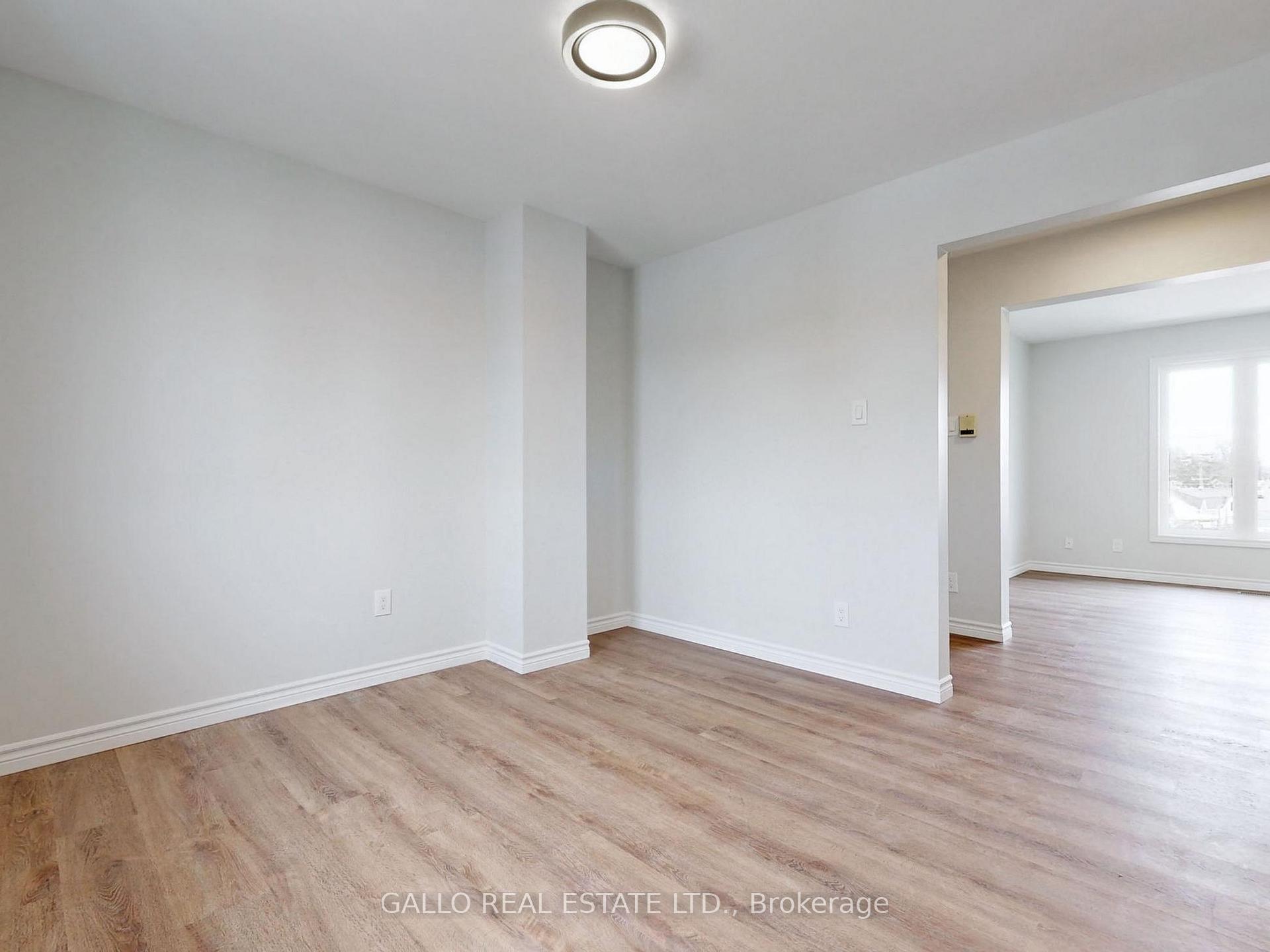 Photo 4 of 40 Ash Street, Uxbridge — HOMEH