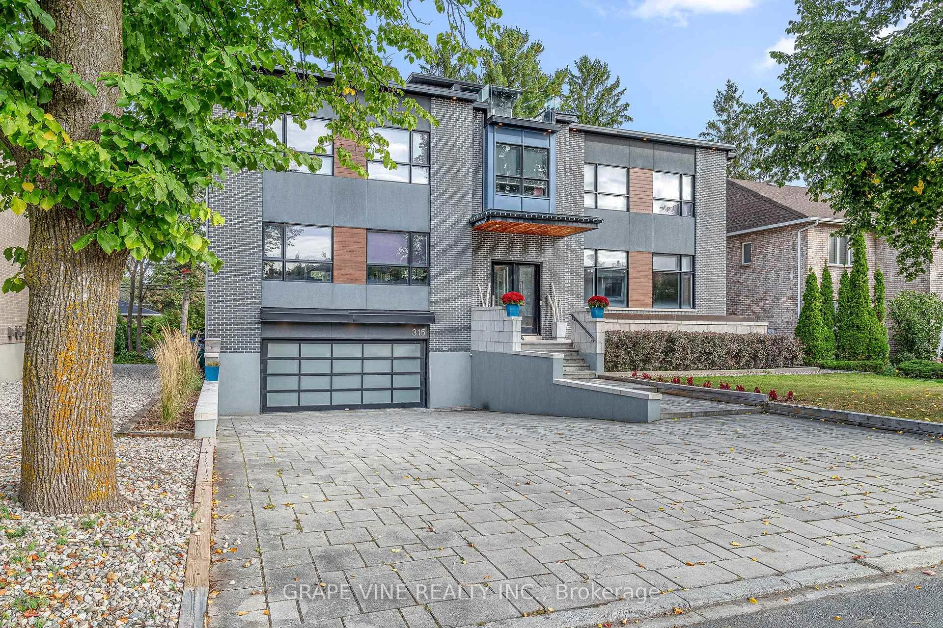 Photo 1 of 315 Crestview Road, Ottawa, Alta Vista/Faircrest Heights — HOMEH