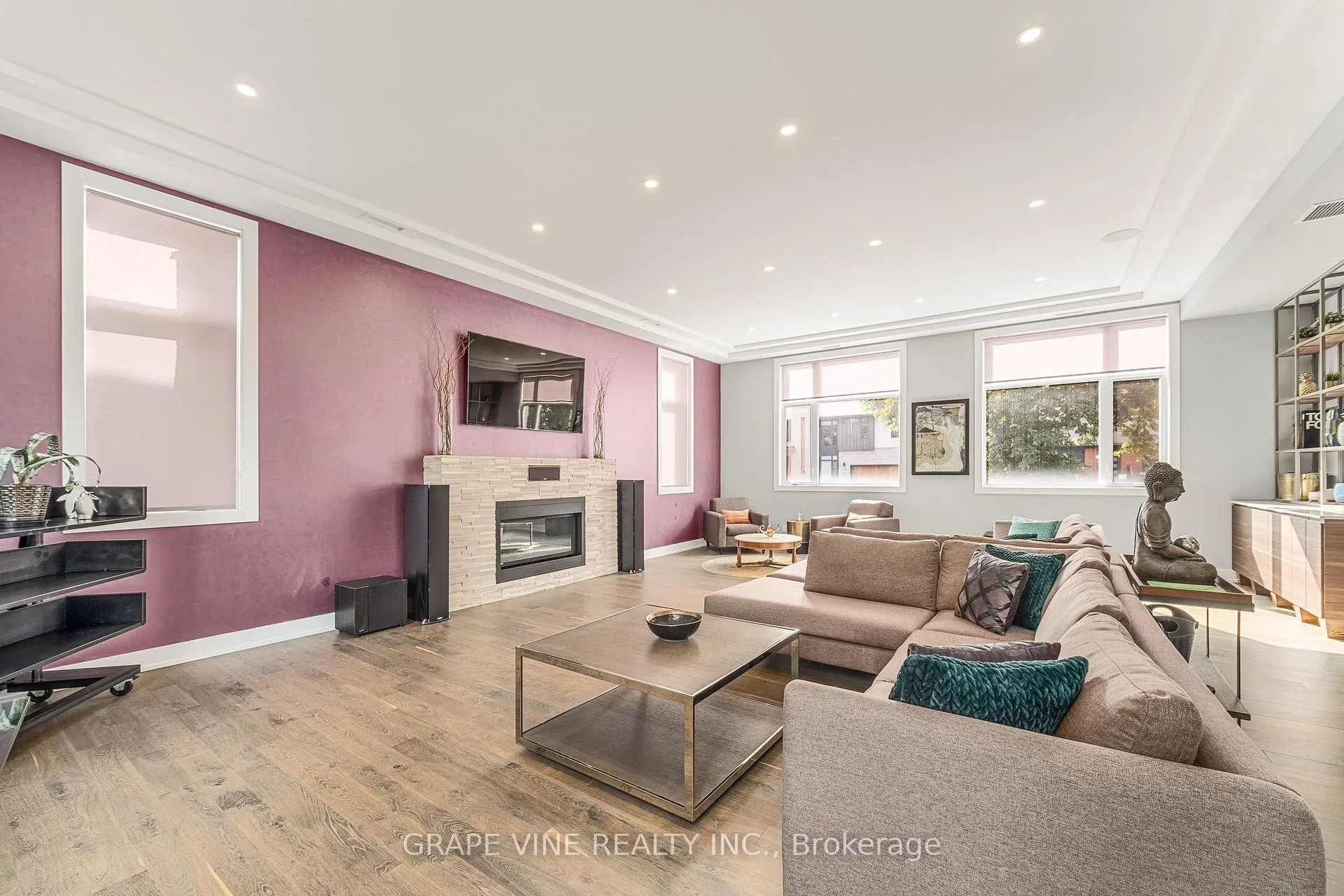 Photo 5 of 315 Crestview Road, Ottawa, Alta Vista/Faircrest Heights — HOMEH