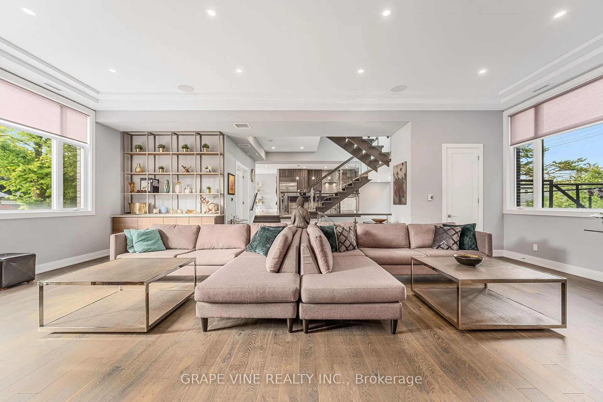 Photo 7 of 315 Crestview Road, Ottawa, Alta Vista/Faircrest Heights — HOMEH