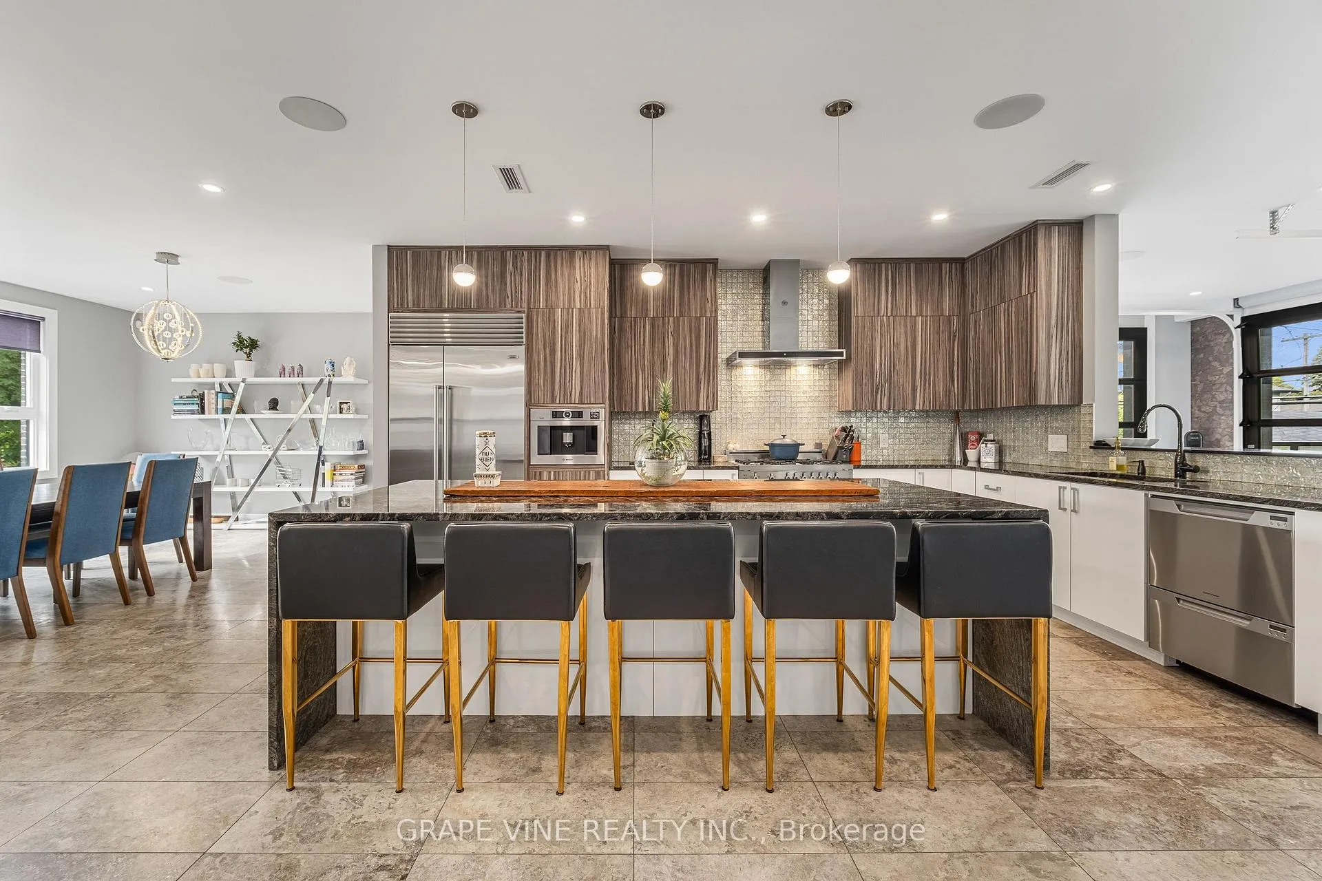 Photo 14 of 315 Crestview Road, Ottawa, Alta Vista/Faircrest Heights — HOMEH