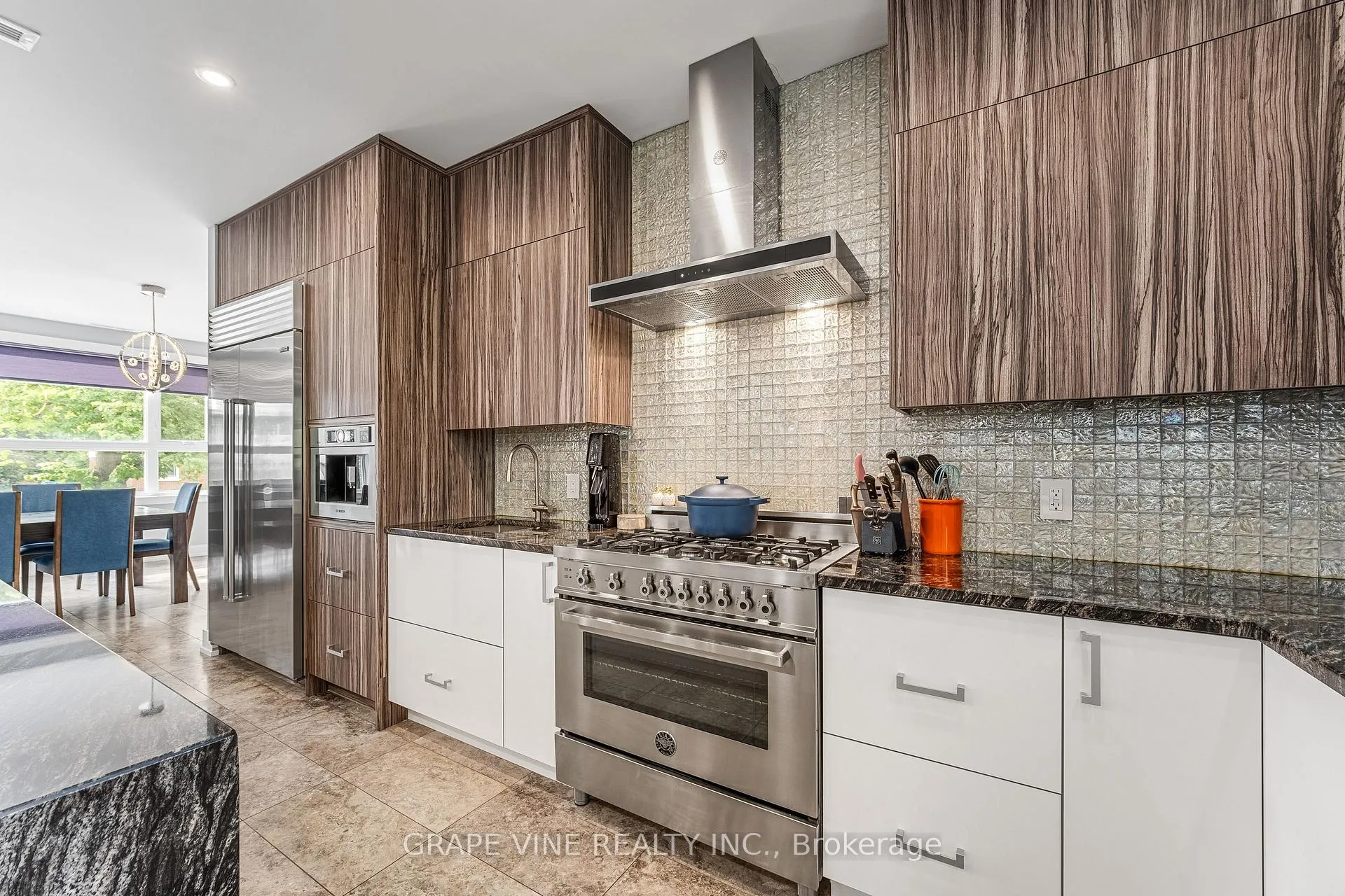 Photo 16 of 315 Crestview Road, Ottawa, Alta Vista/Faircrest Heights — HOMEH