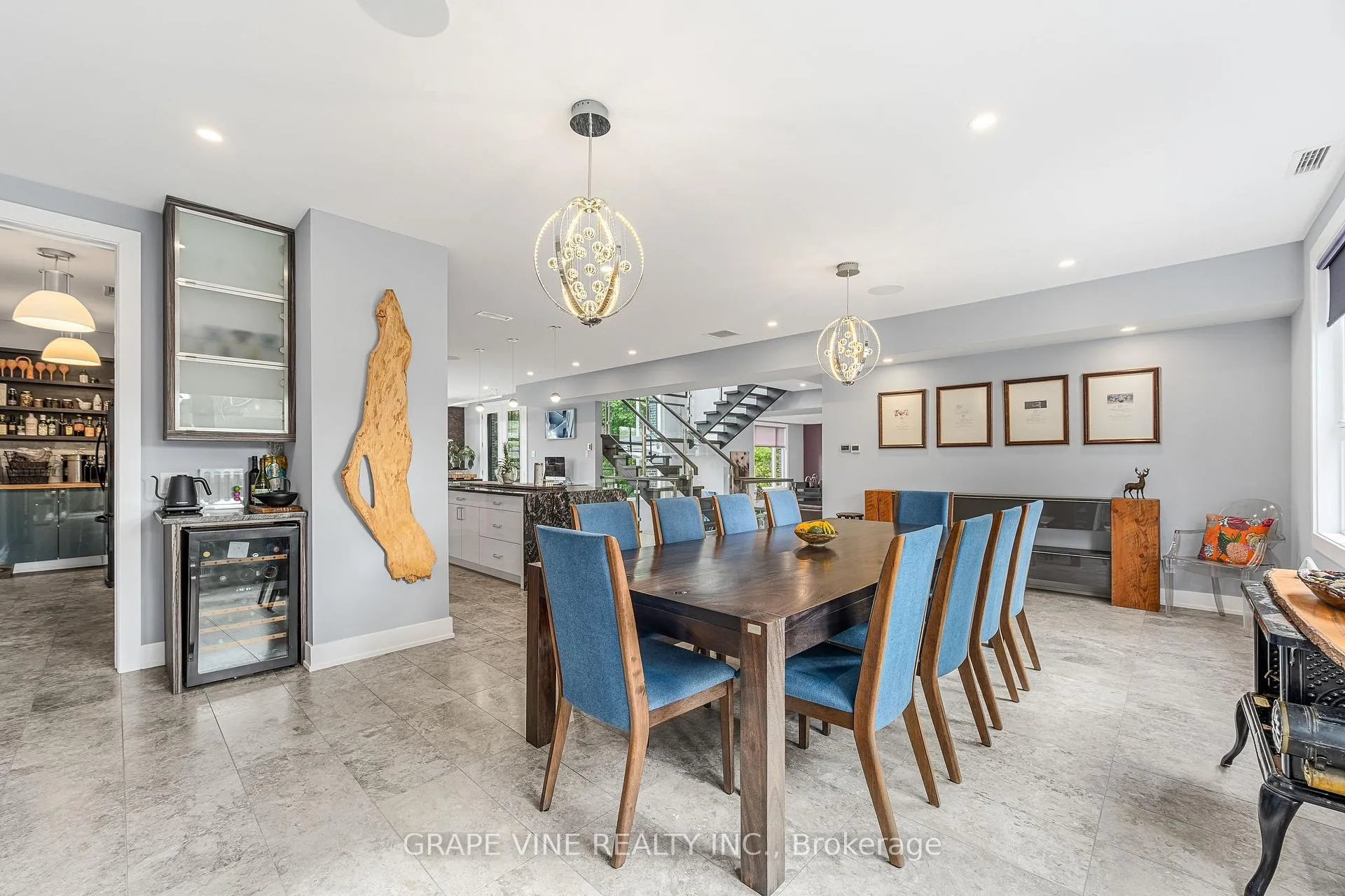 Photo 19 of 315 Crestview Road, Ottawa, Alta Vista/Faircrest Heights — HOMEH
