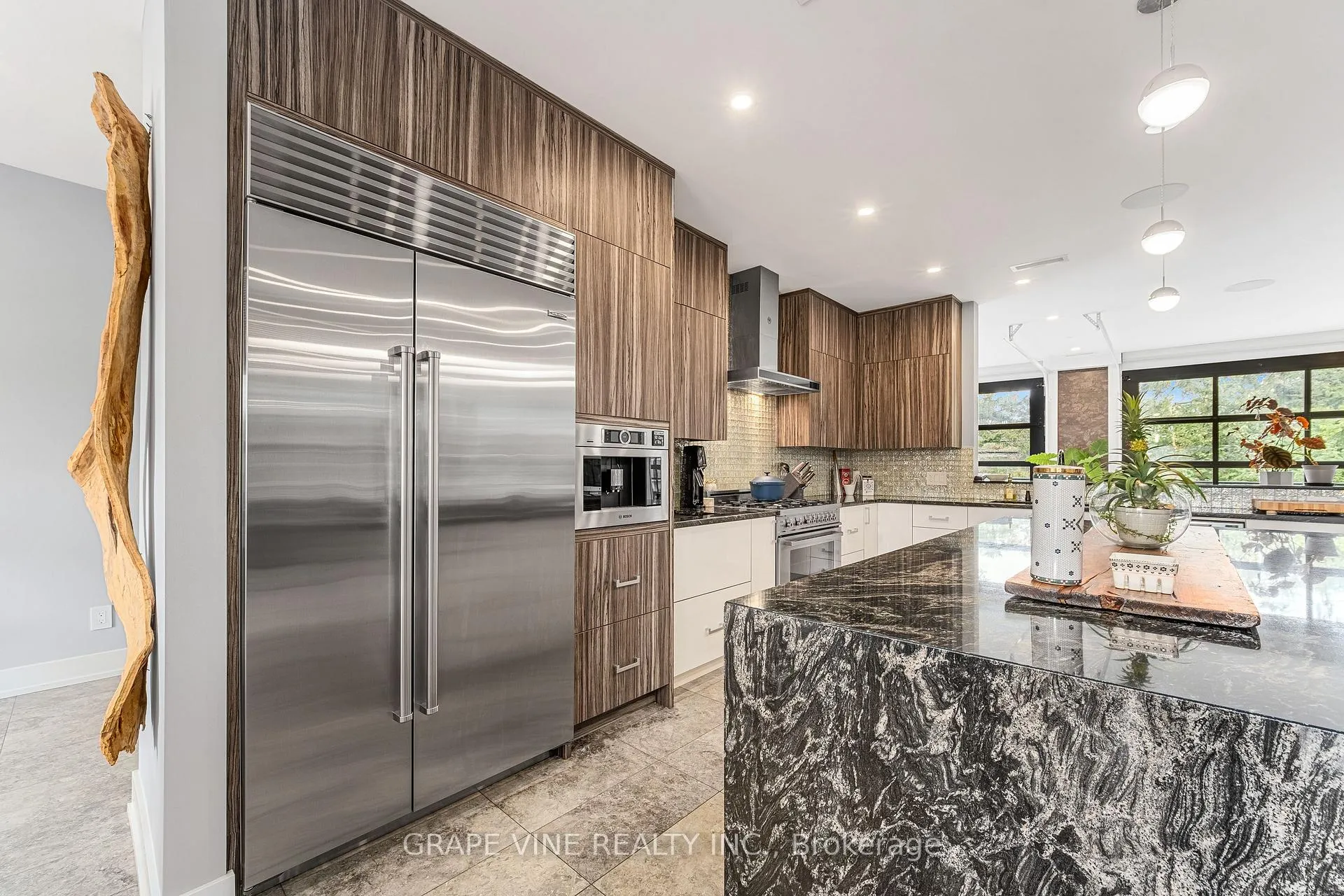 Photo 23 of 315 Crestview Road, Ottawa, Alta Vista/Faircrest Heights — HOMEH