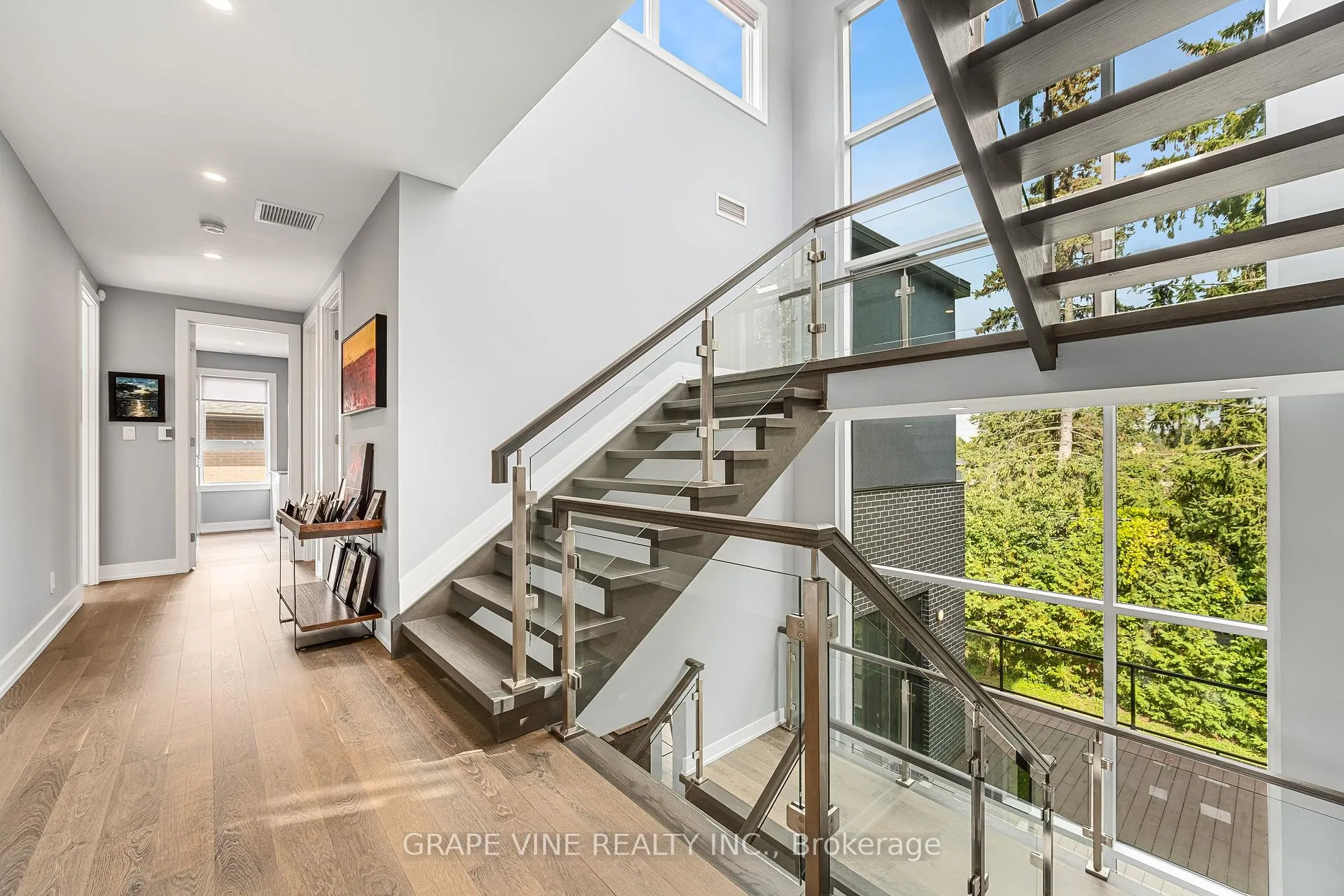 Photo 33 of 315 Crestview Road, Ottawa, Alta Vista/Faircrest Heights — HOMEH