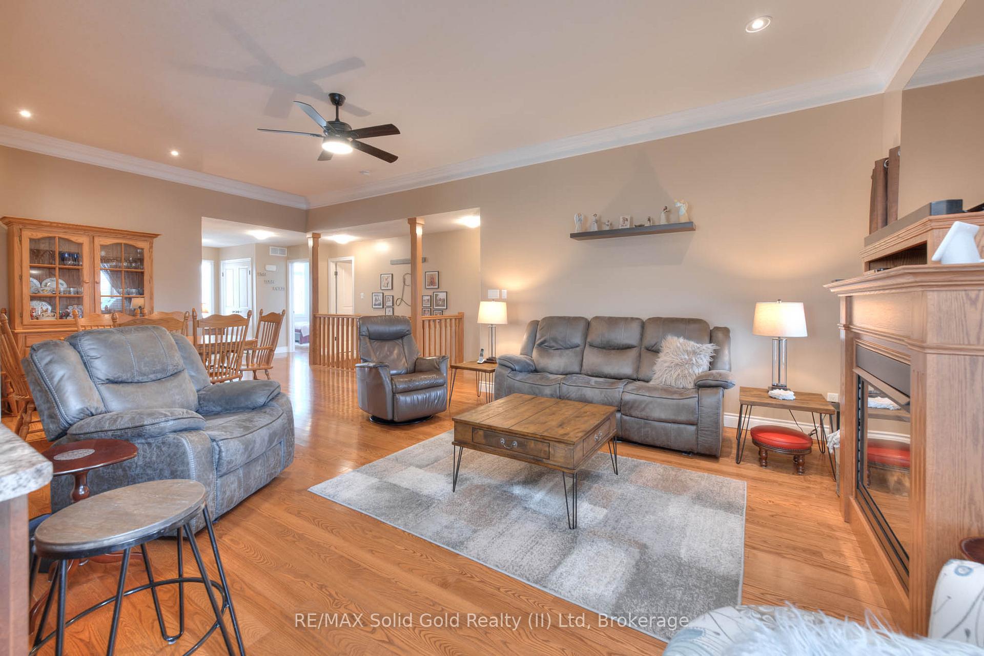 Photo 10 of 139 Gerber Meadows Drive, Wellesley — HOMEH