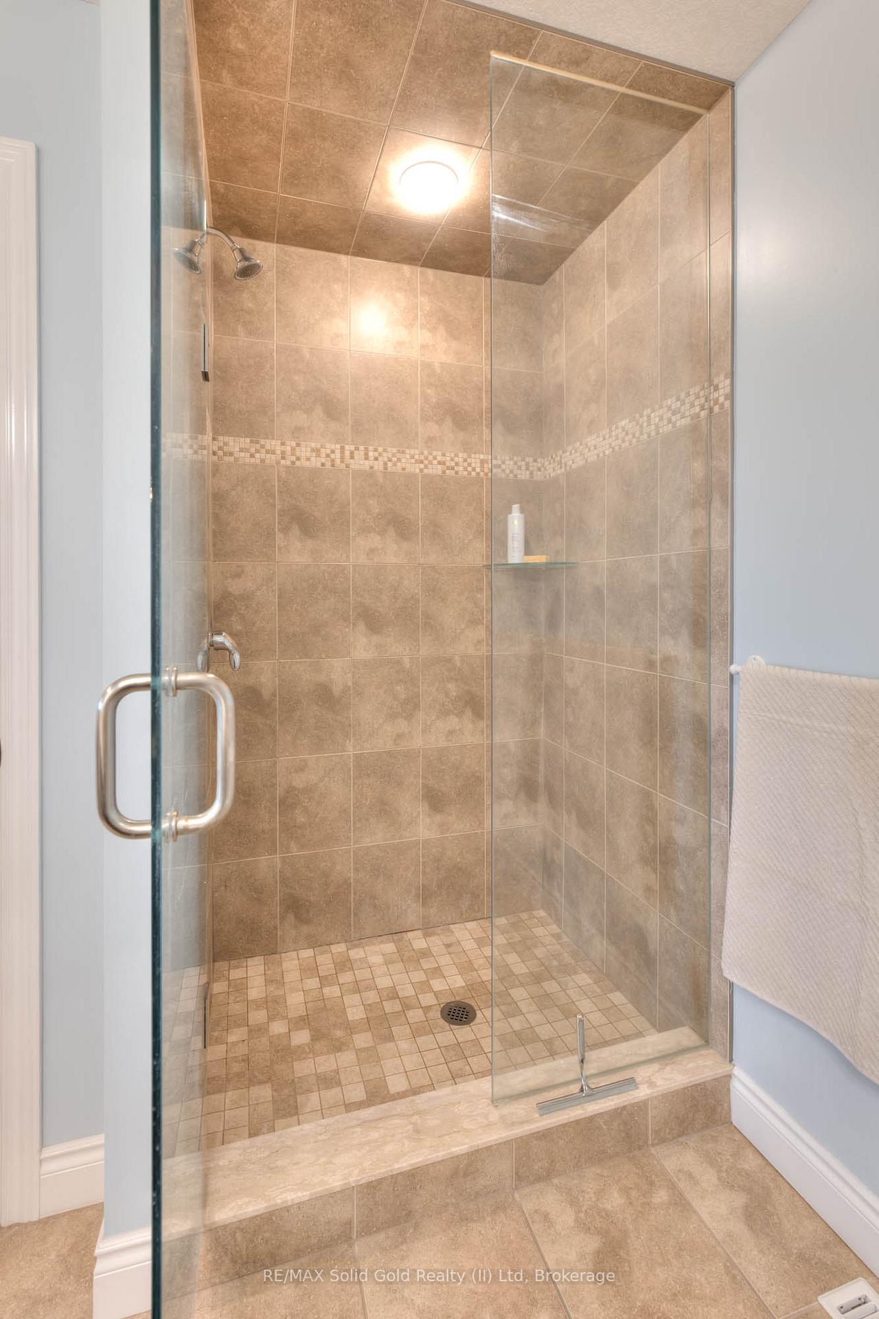 Photo 22 of 139 Gerber Meadows Drive, Wellesley — HOMEH