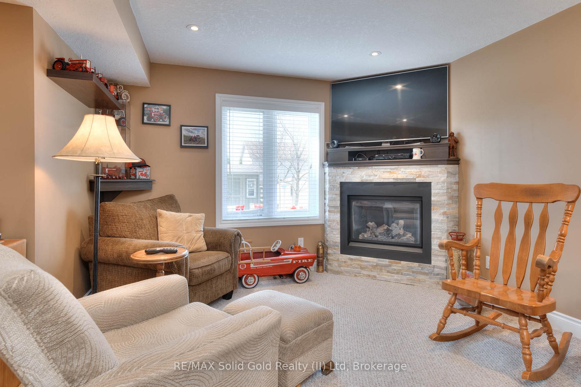 Photo 28 of 139 Gerber Meadows Drive, Wellesley — HOMEH