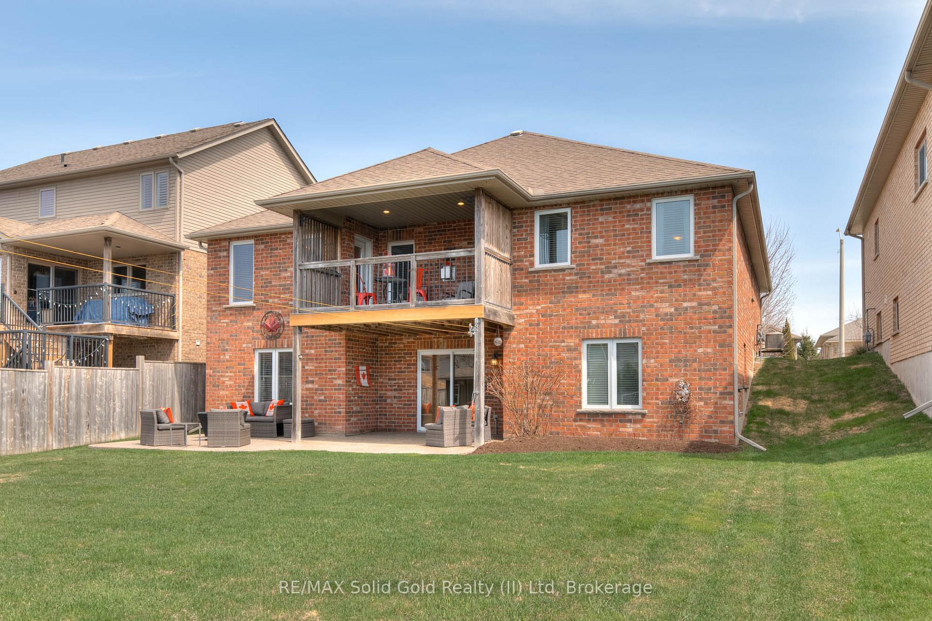 Photo 35 of 139 Gerber Meadows Drive, Wellesley — HOMEH