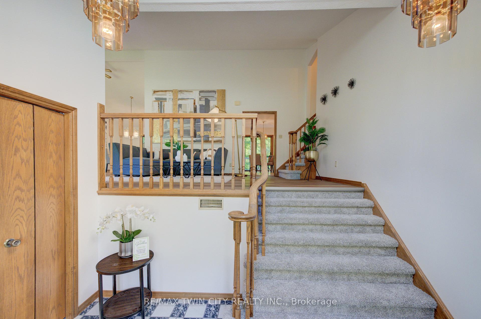 Photo 8 of 391 Northlake Drive, Waterloo — HOMEH