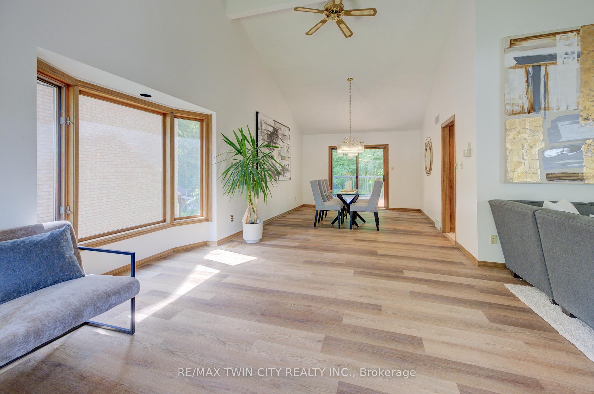Photo 11 of 391 Northlake Drive, Waterloo — HOMEH