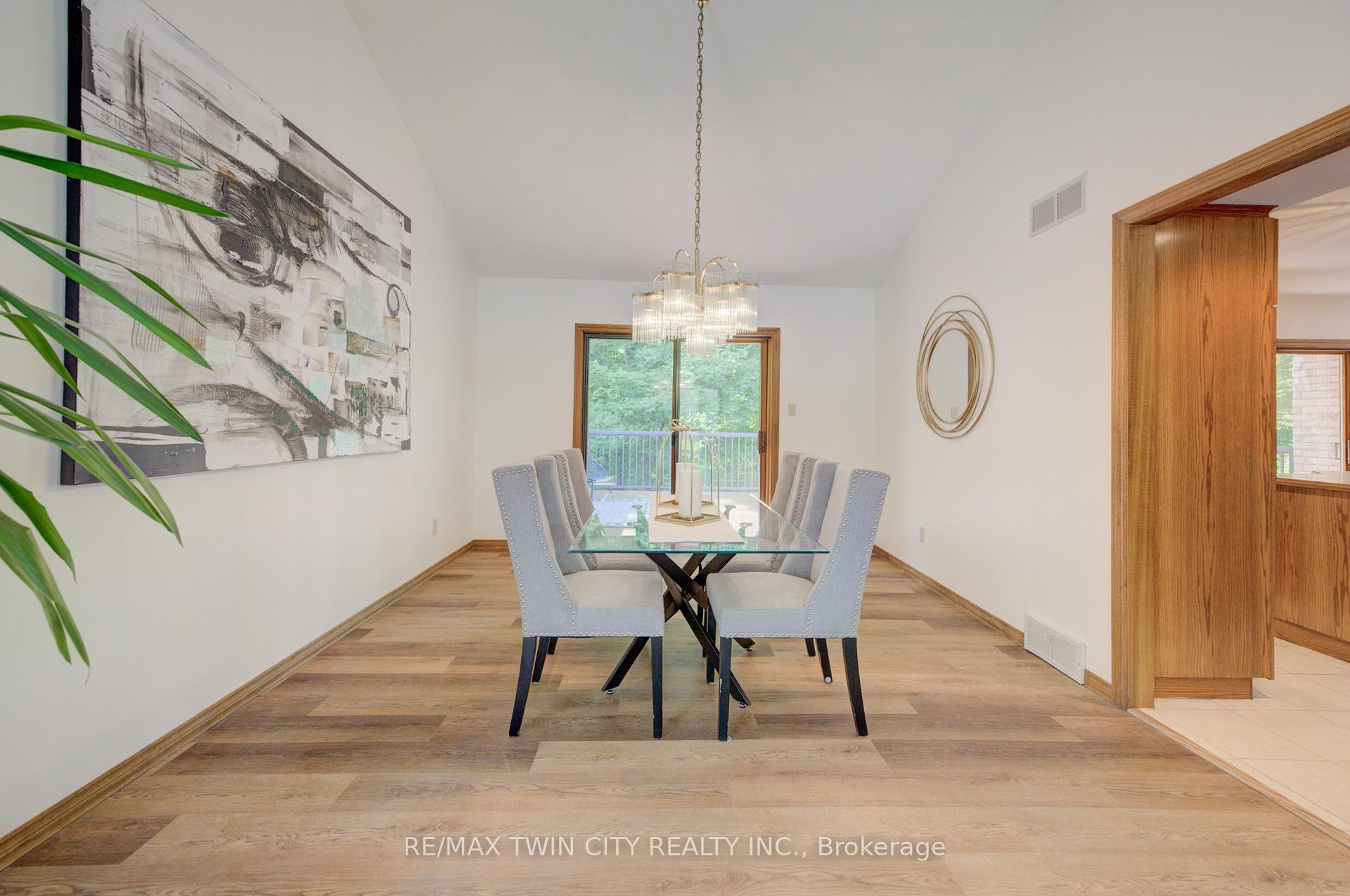 Photo 12 of 391 Northlake Drive, Waterloo — HOMEH