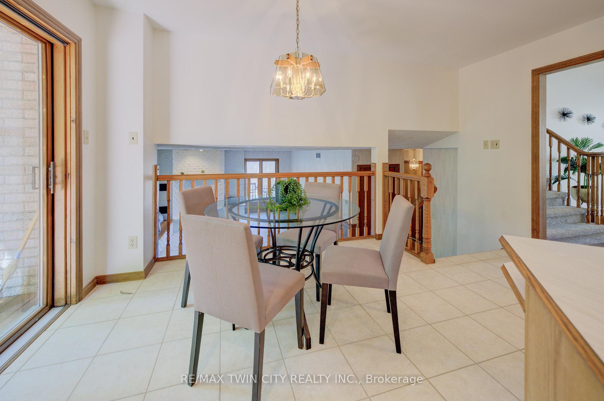 Photo 16 of 391 Northlake Drive, Waterloo — HOMEH