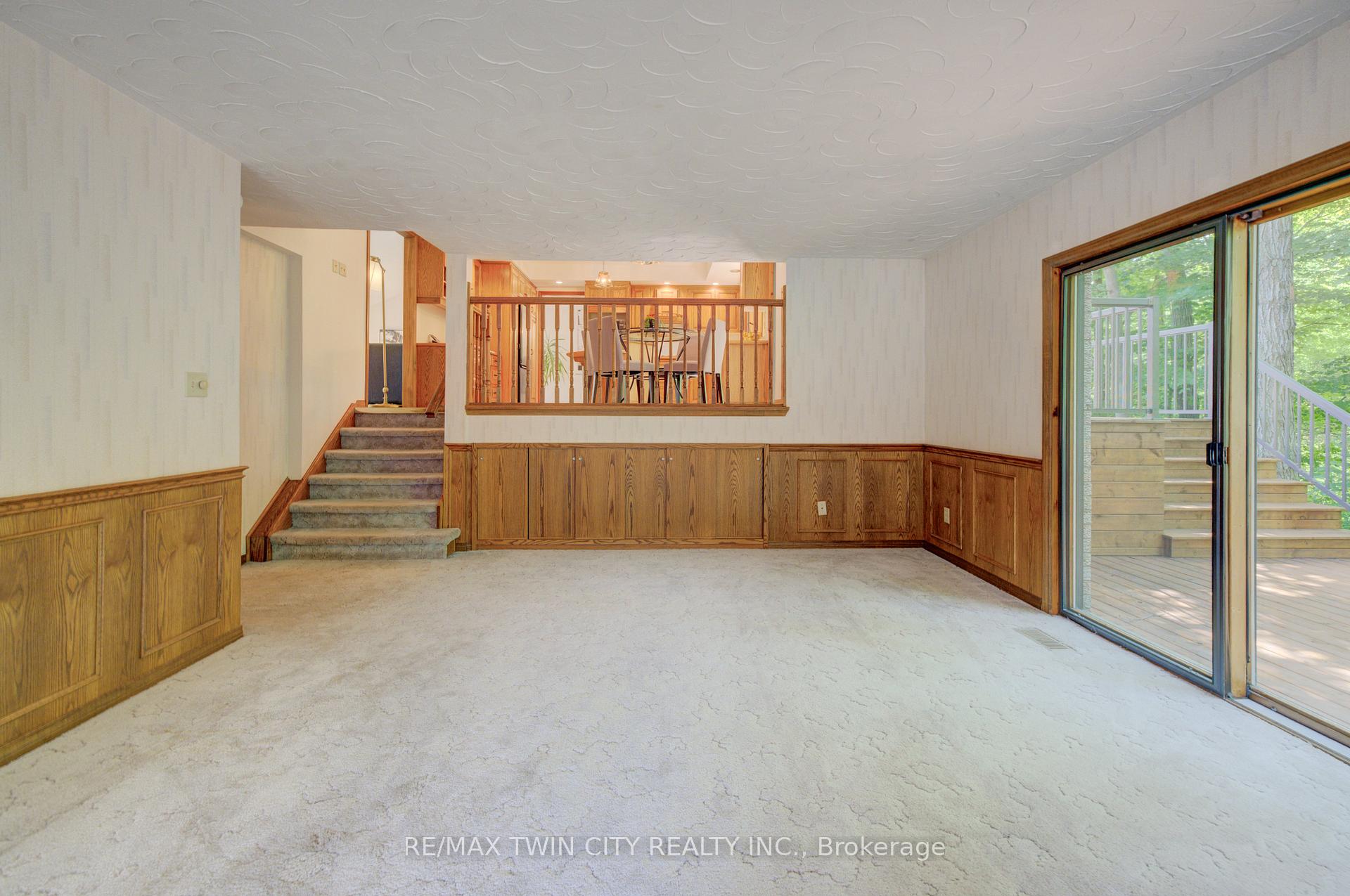 Photo 25 of 391 Northlake Drive, Waterloo — HOMEH