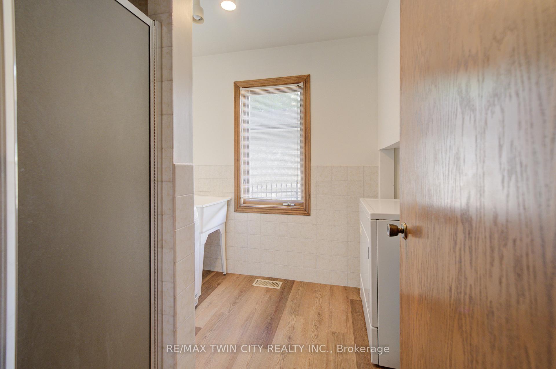 Photo 27 of 391 Northlake Drive, Waterloo — HOMEH