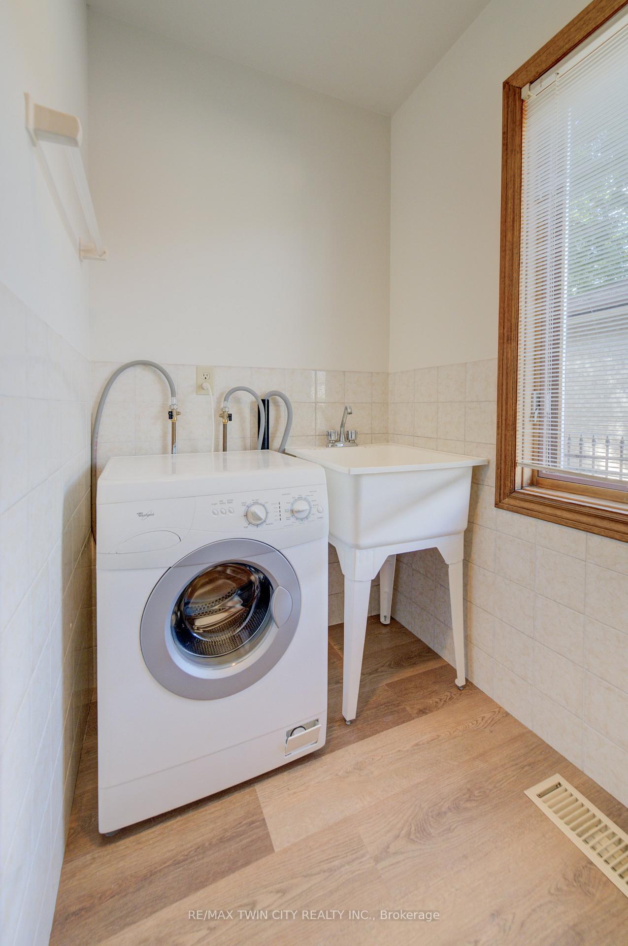 Photo 28 of 391 Northlake Drive, Waterloo — HOMEH