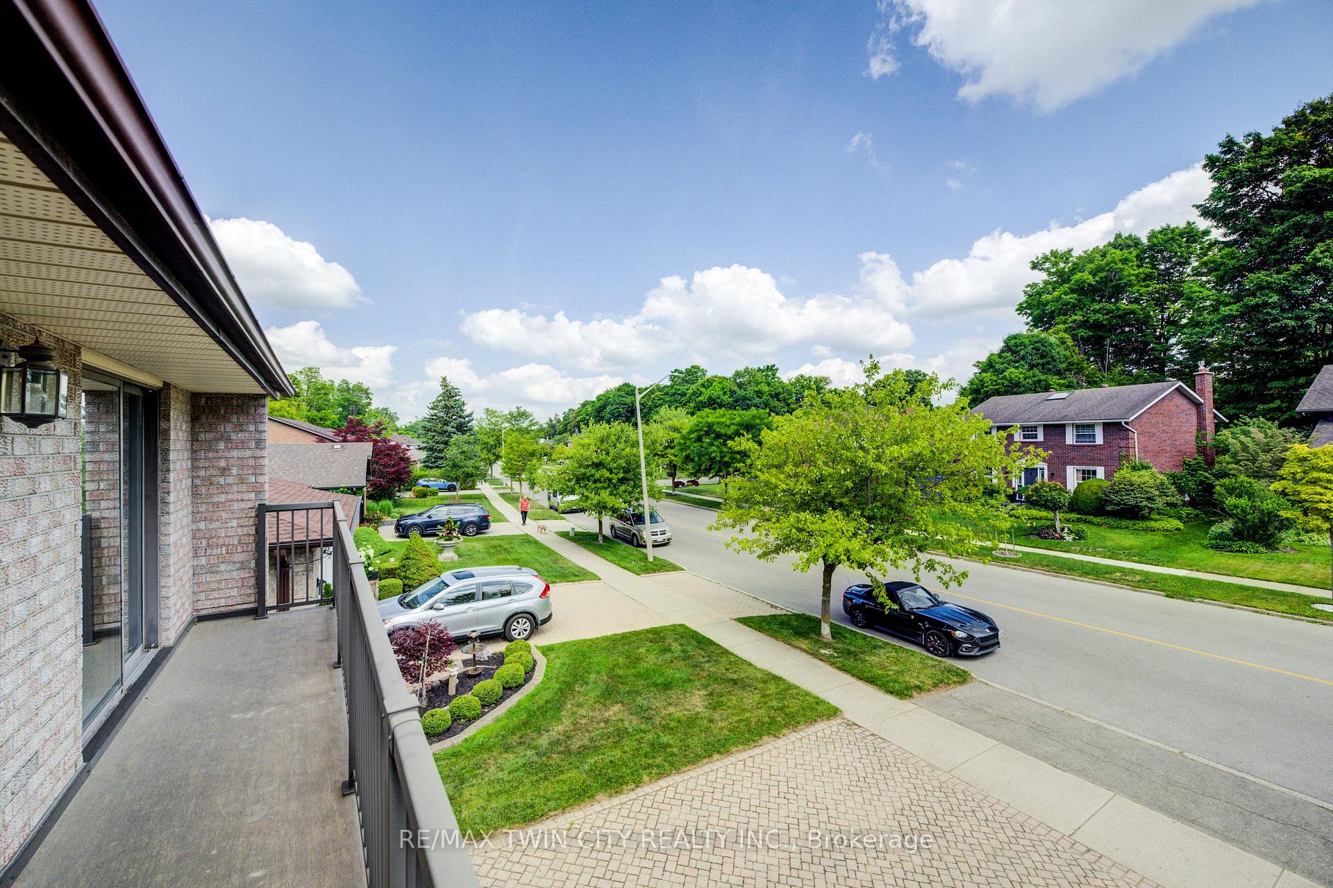 Photo 30 of 391 Northlake Drive, Waterloo — HOMEH