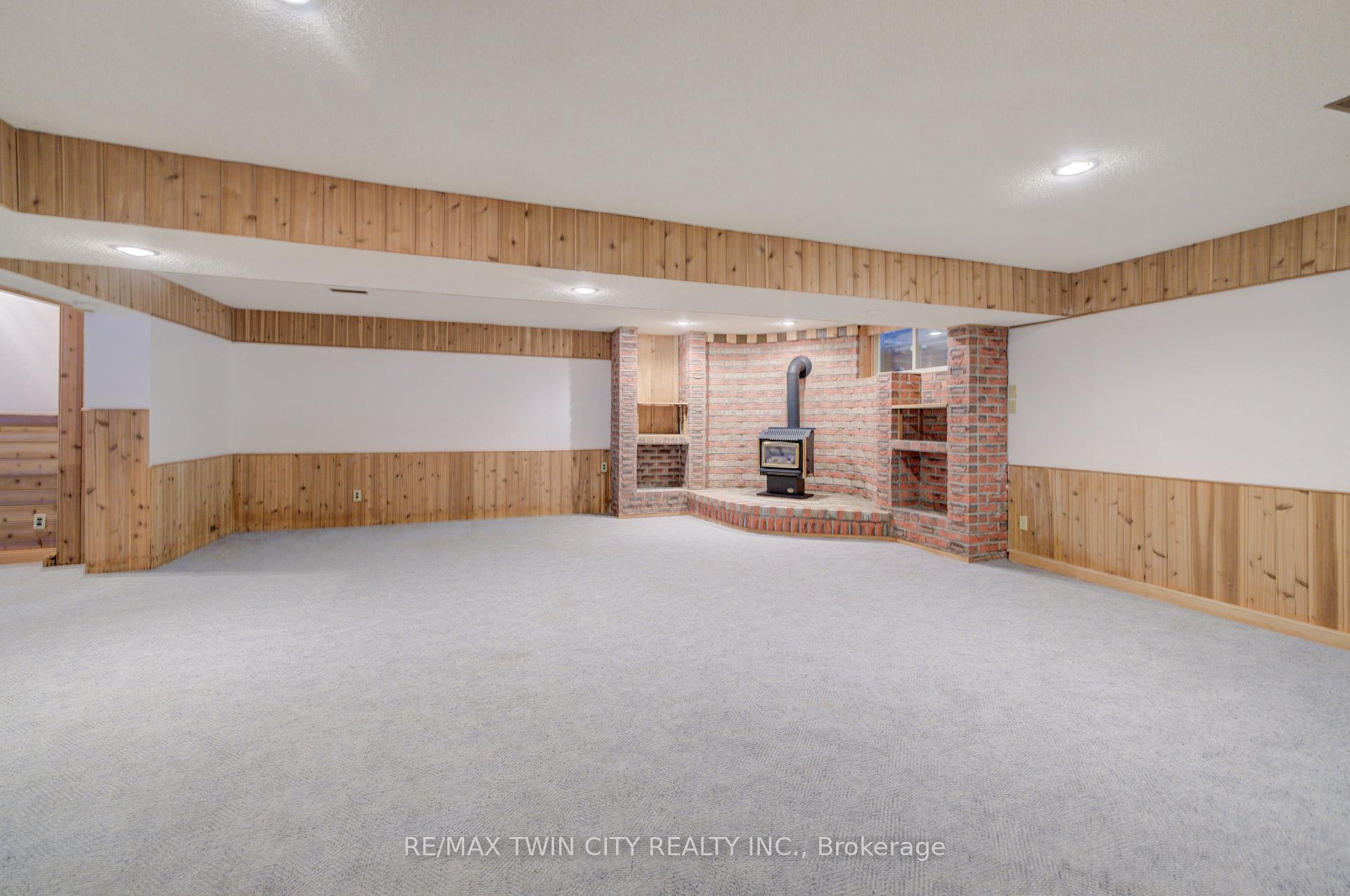 Photo 38 of 391 Northlake Drive, Waterloo — HOMEH