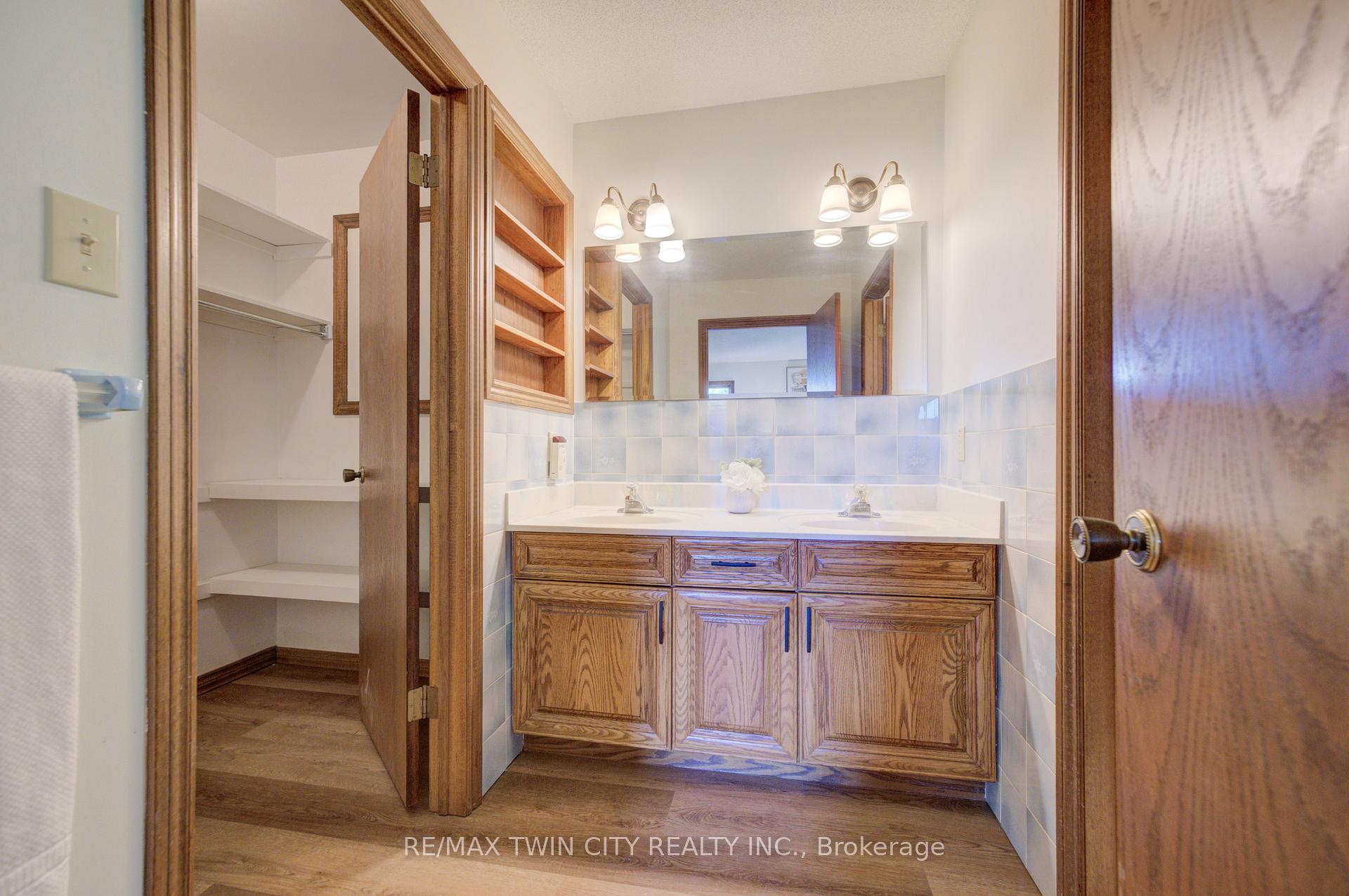 Photo 44 of 391 Northlake Drive, Waterloo — HOMEH