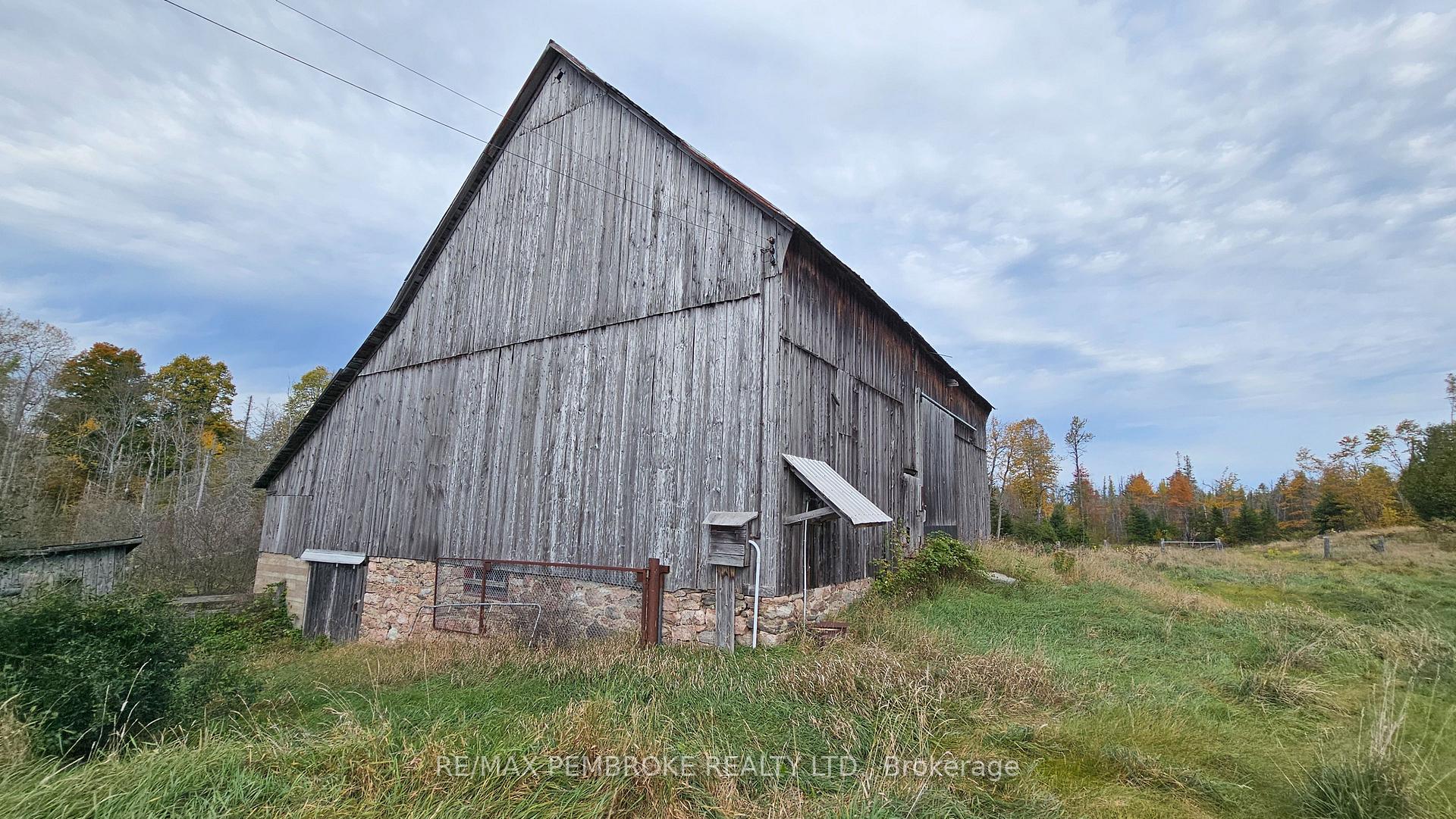 Photo 25 of 5797 Opeongo Road W, Bonnechere Valley, Eganville/Bonnechere Twp — HOMEH