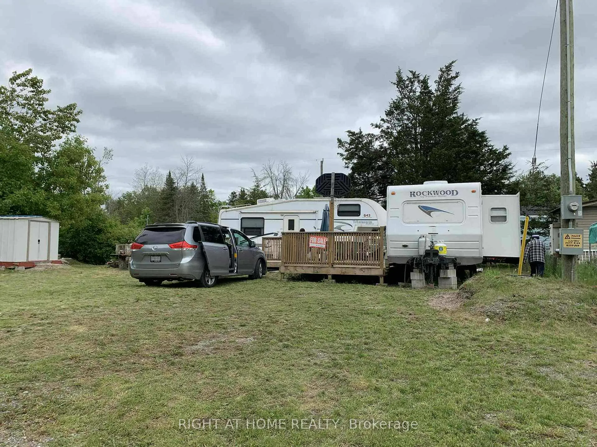 Photo 2 of 236 Apple Trail, Kitchener, Rosenburg — HOMEH