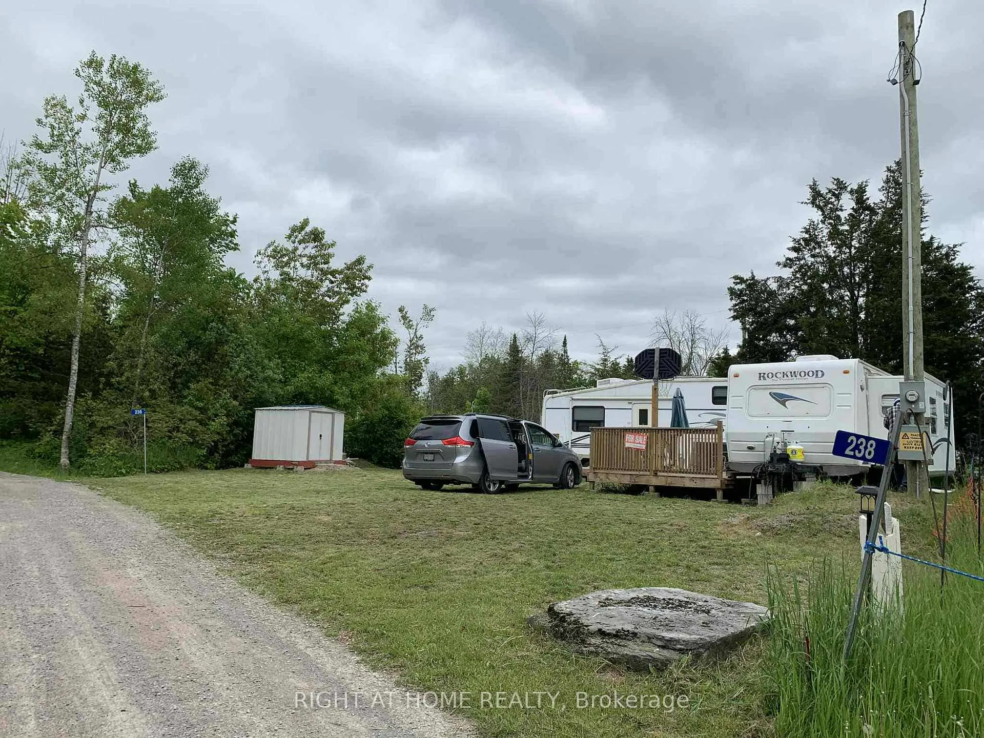 Photo 3 of 236 Apple Trail, Kitchener, Rosenburg — HOMEH