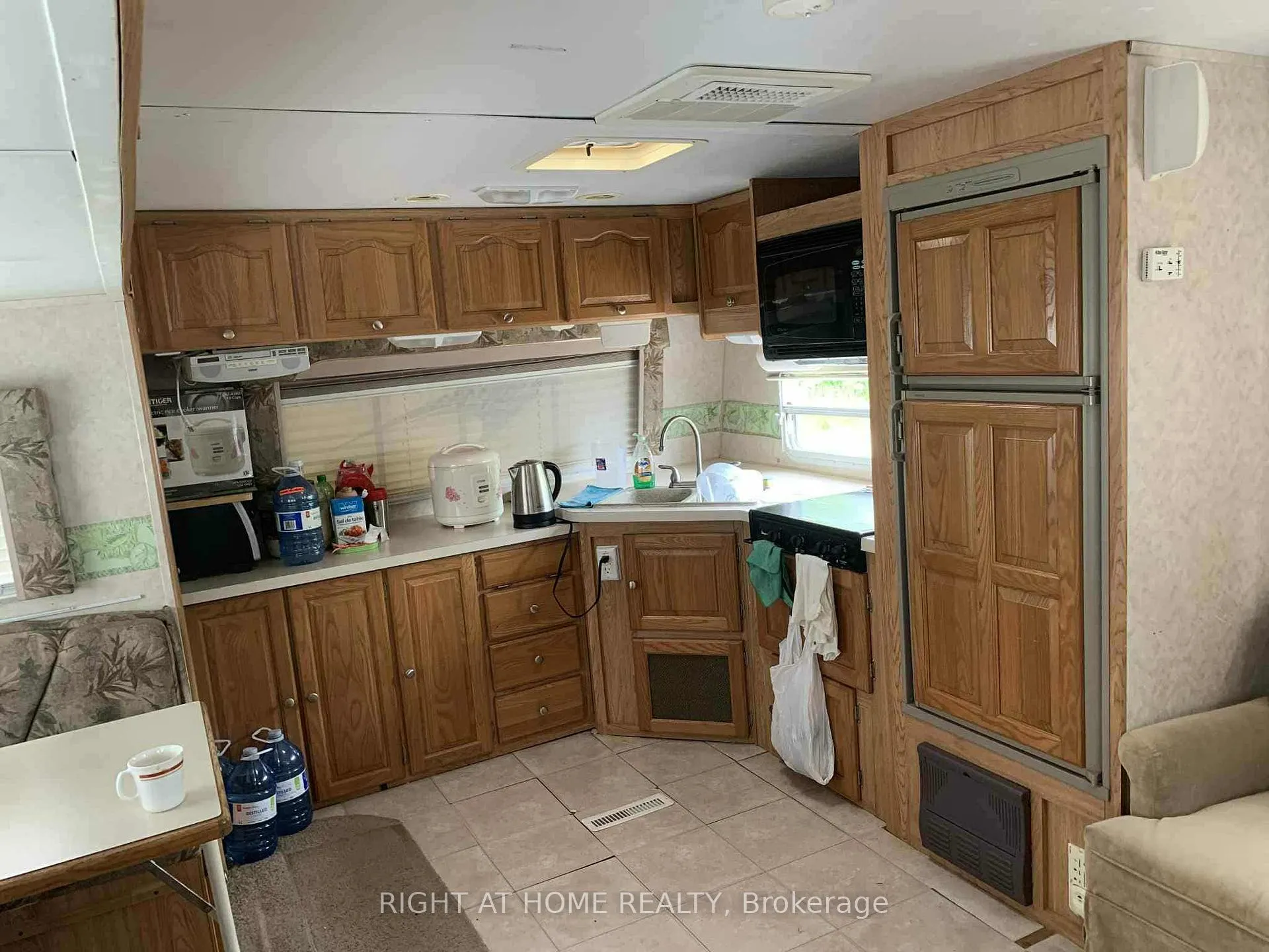 Photo 20 of 236 Apple Trail, Kitchener, Rosenburg — HOMEH