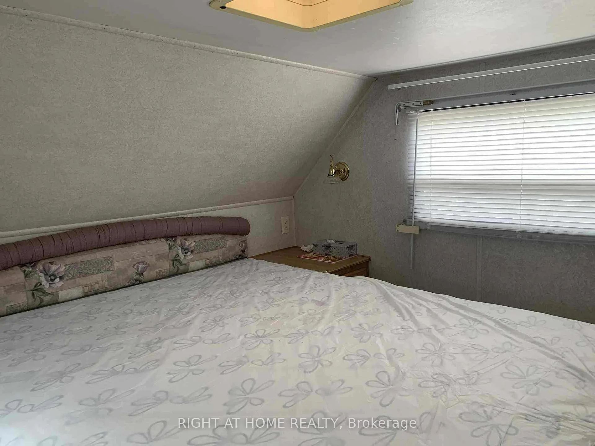 Photo 27 of 236 Apple Trail, Kitchener, Rosenburg — HOMEH